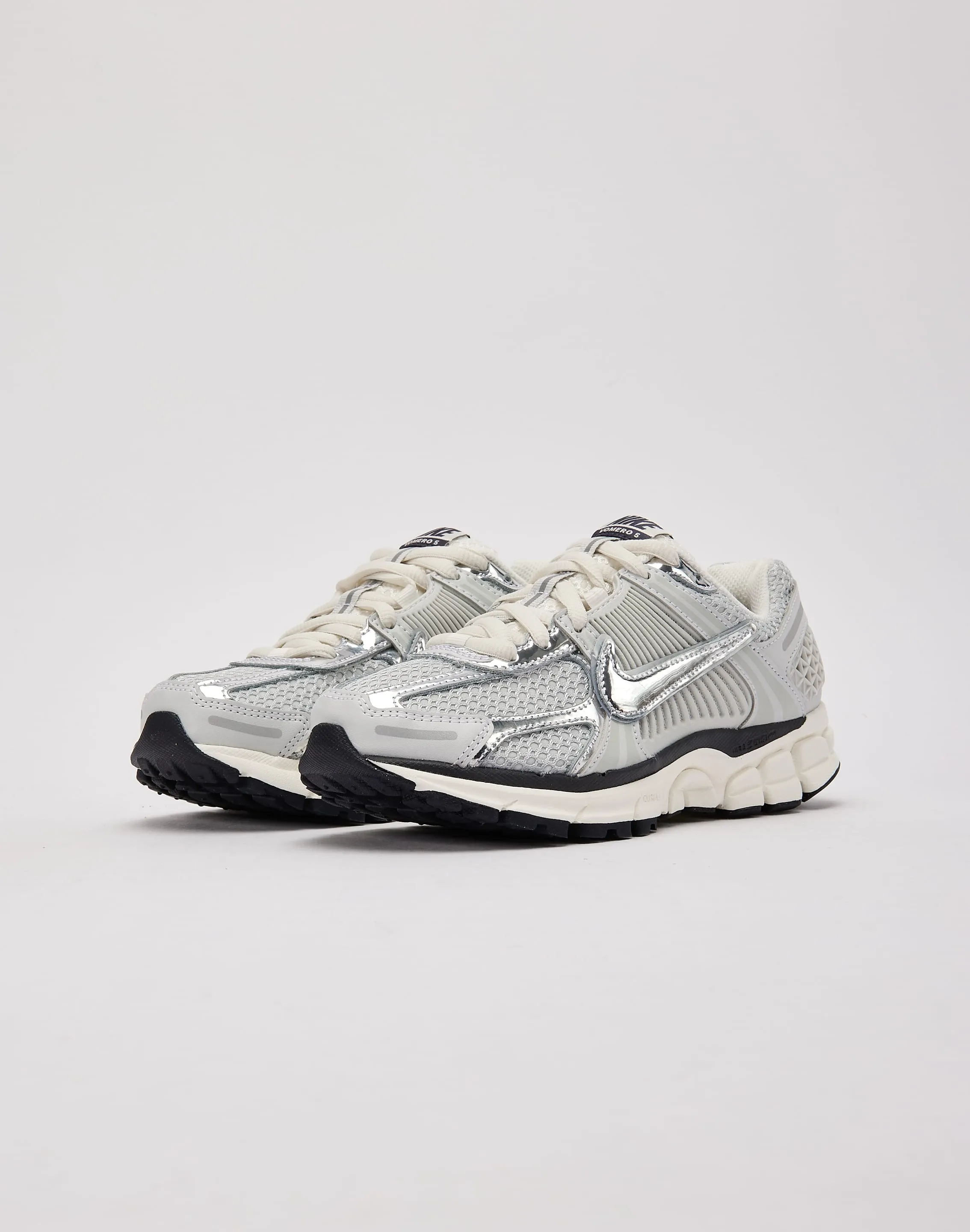 Nike Zoom Vomero 5 Everyday Style Synthetic Leather Panels