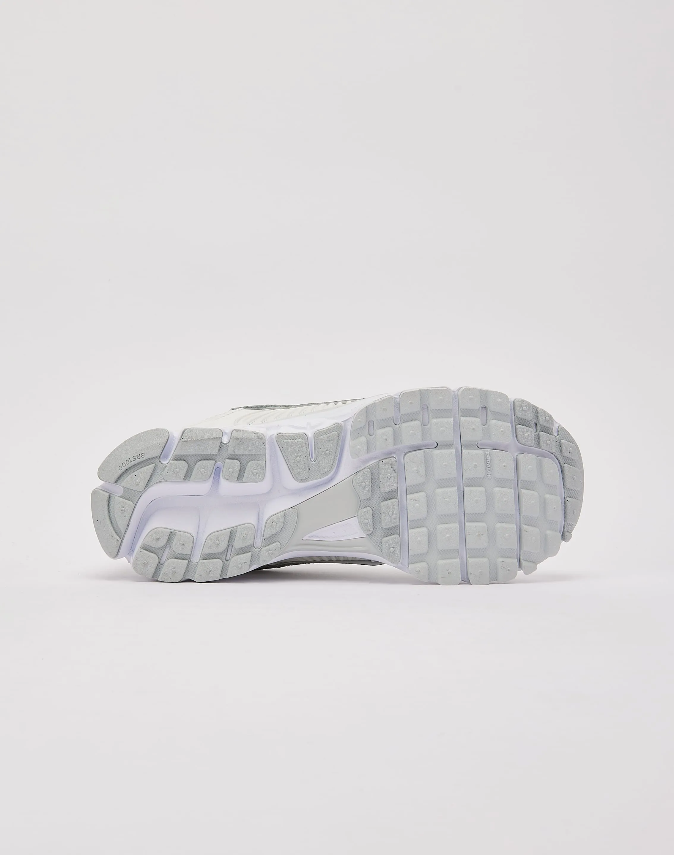 Maximum arch Superior ease Nike Zoom Vomero 5