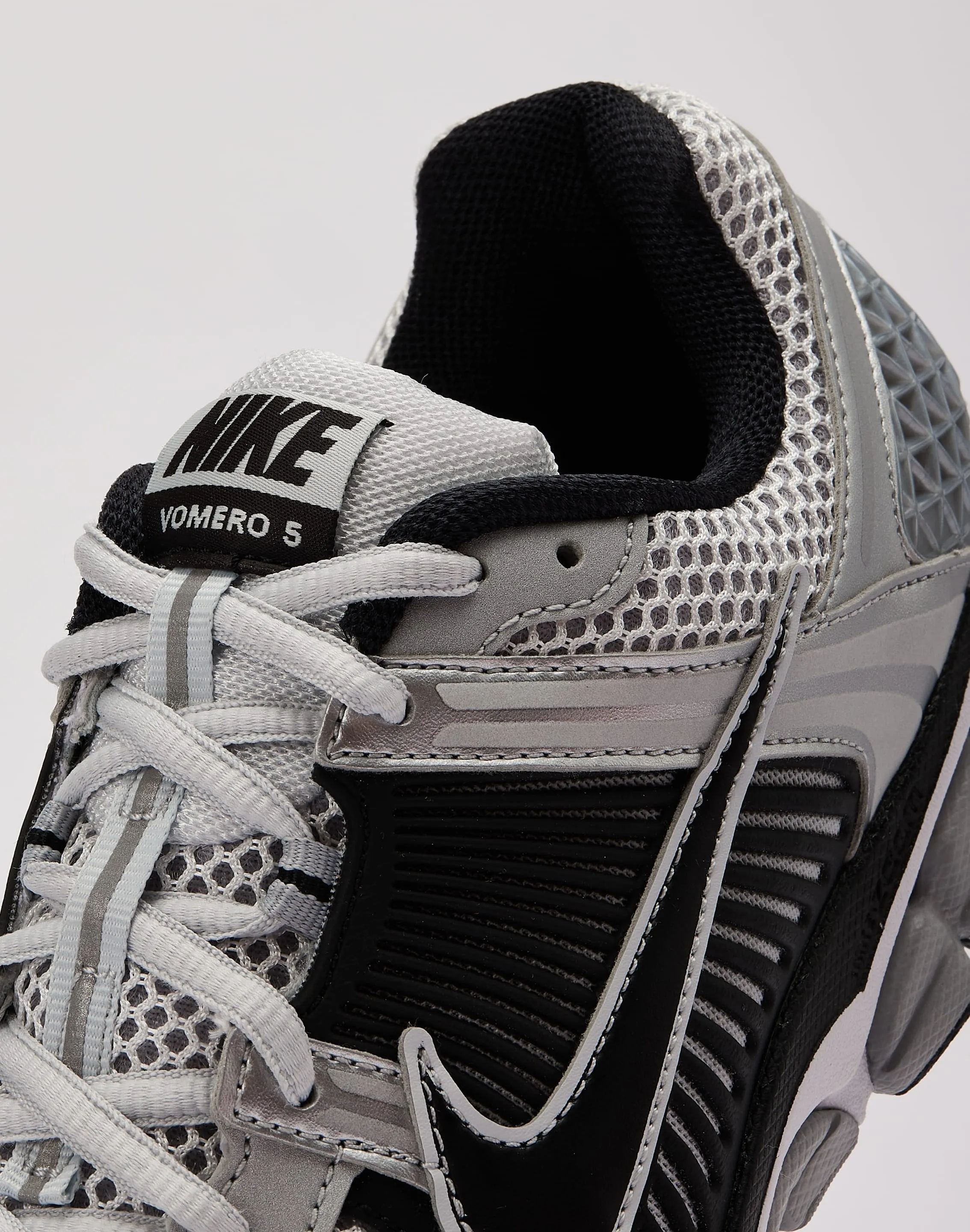 Dynamic Feel Root Hike Nike Zoom Vomero 5