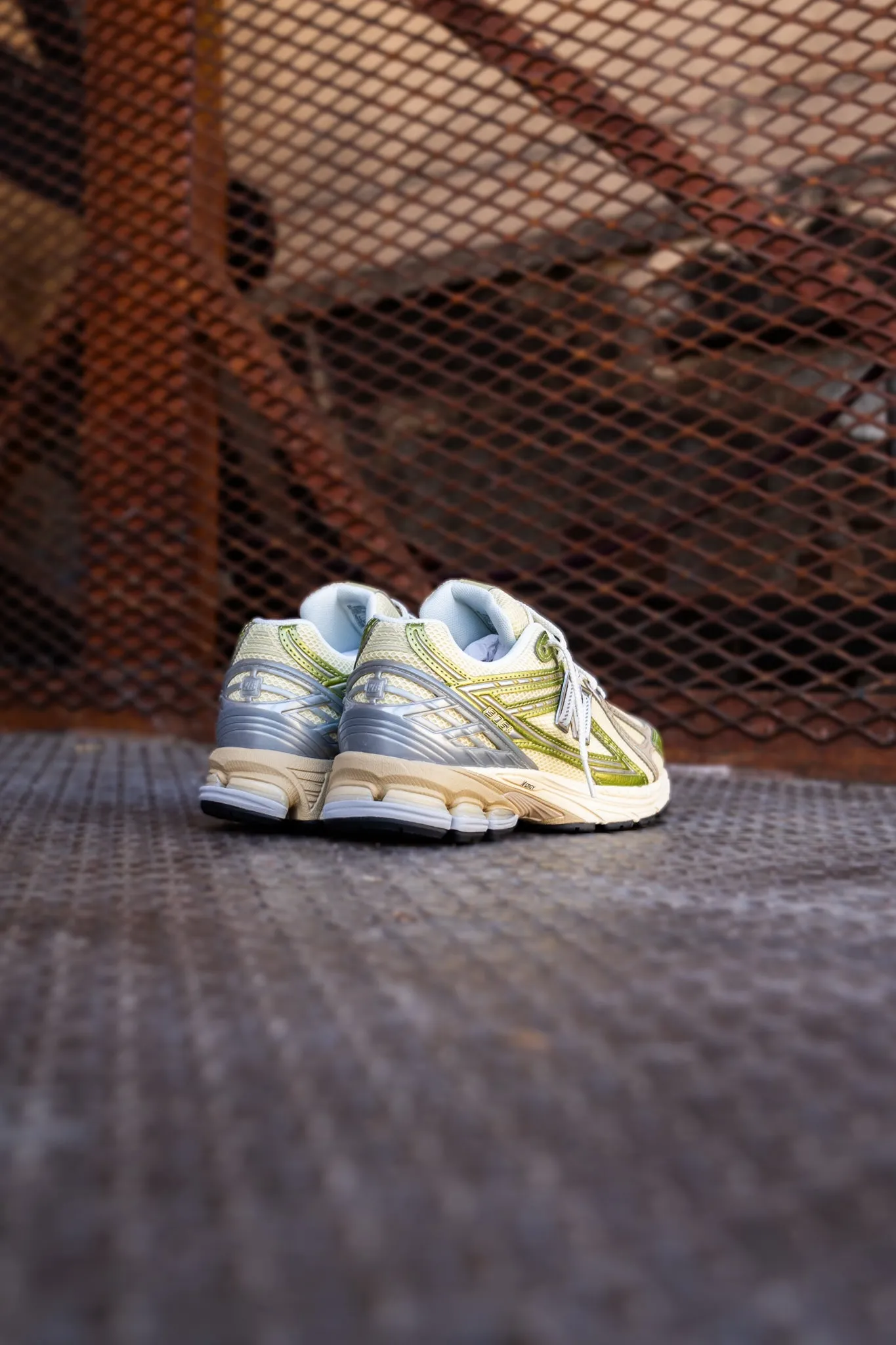 Statement Piece Mens New Balance 1906R (Green/Yellow) - U1906RND