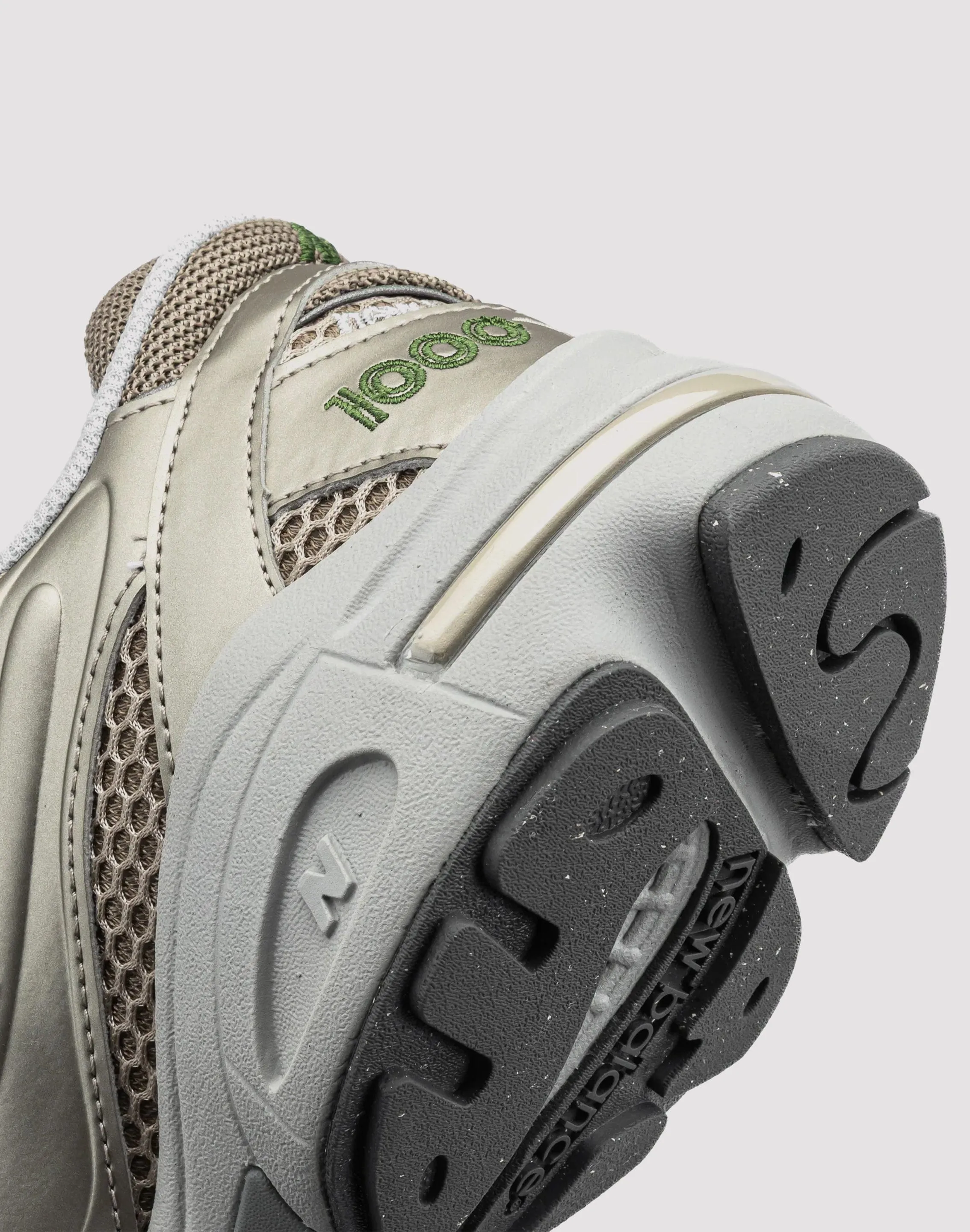 New Balance 1000 Everyday Move Timeless Fit