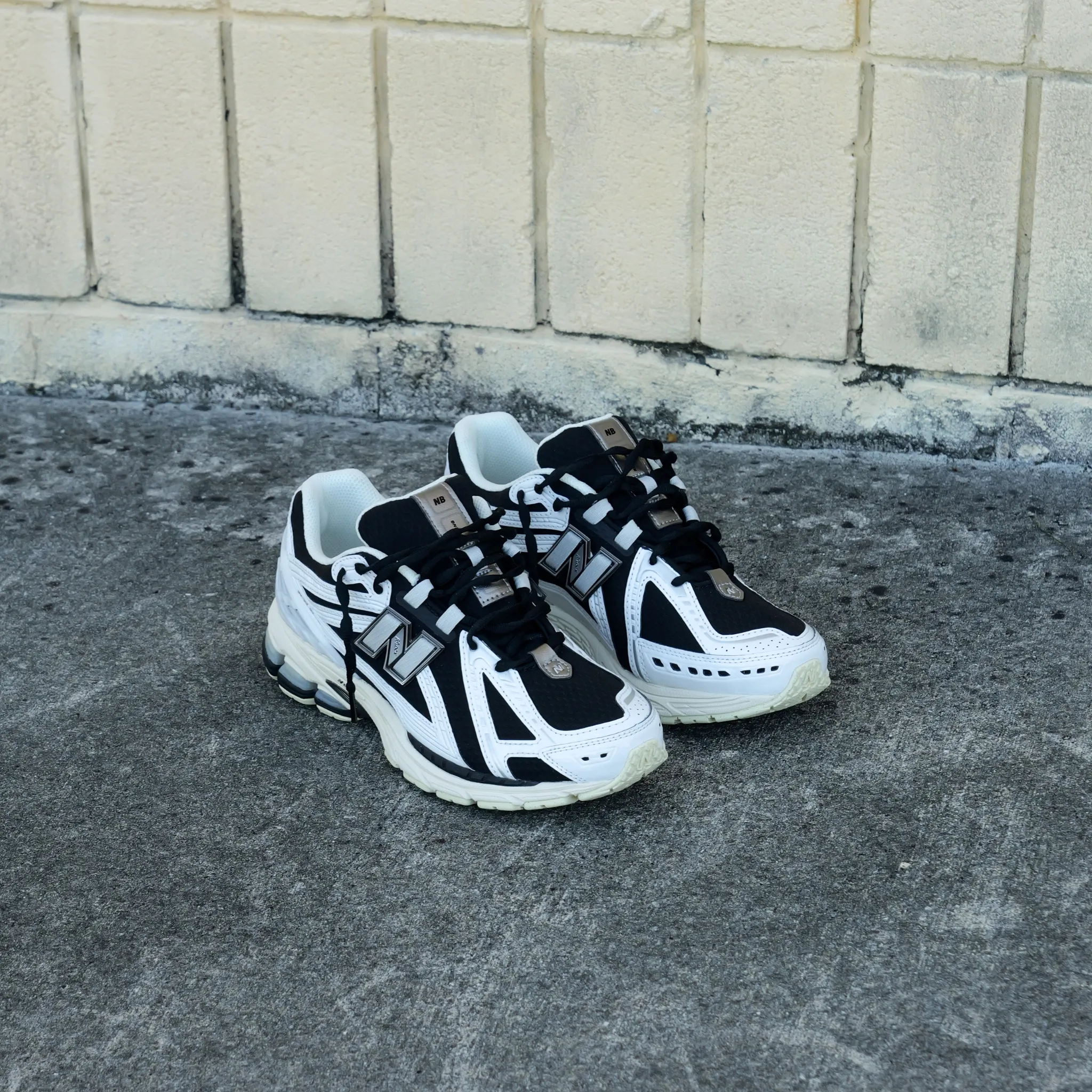 Mens New Balance 1906RCI (White/Black) futuristic