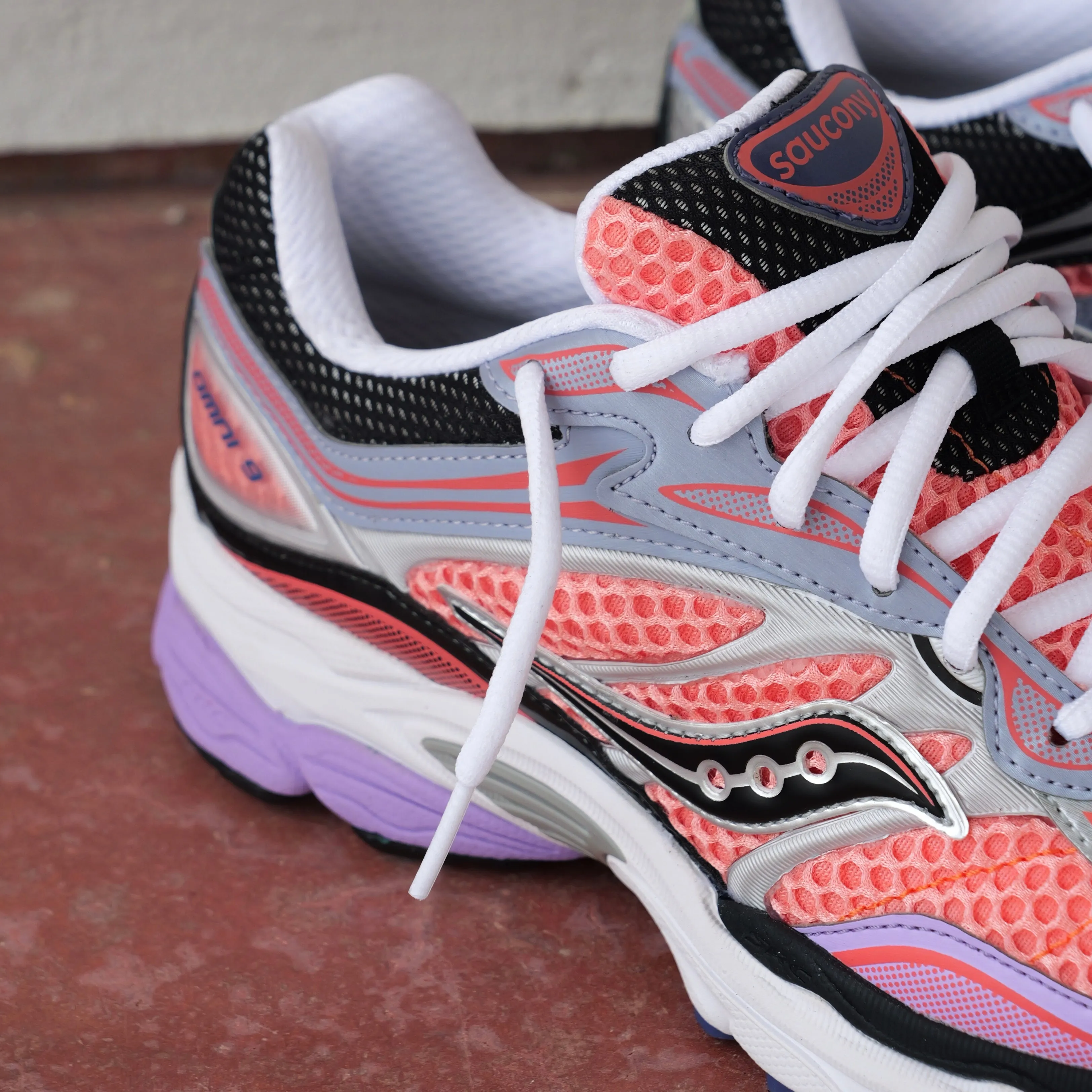 Mens Saucony ProGrid Omni 9 (Pink/Purple) suitable for daily commuting