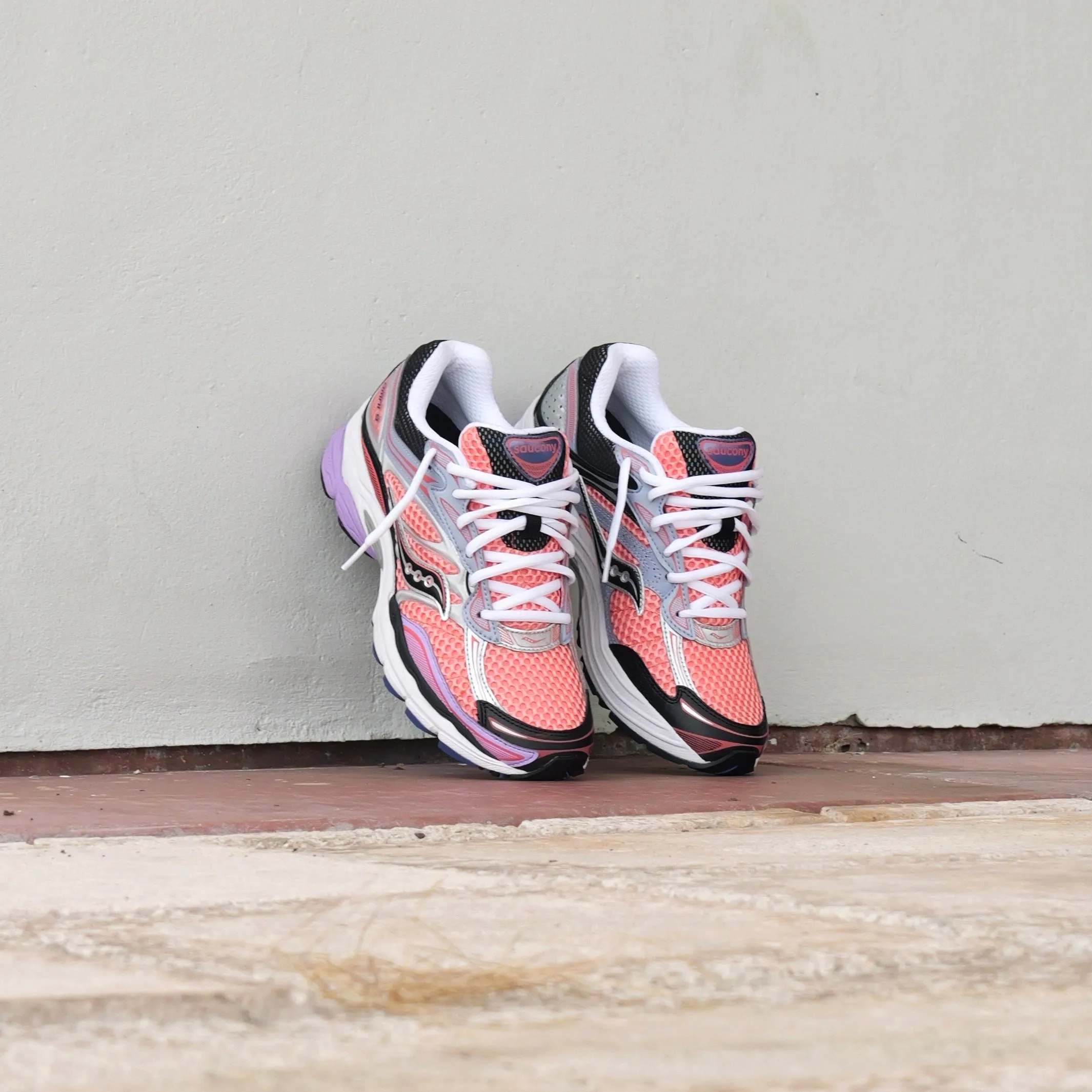 principal Mens Saucony ProGrid Omni 9 (Pink/Purple)