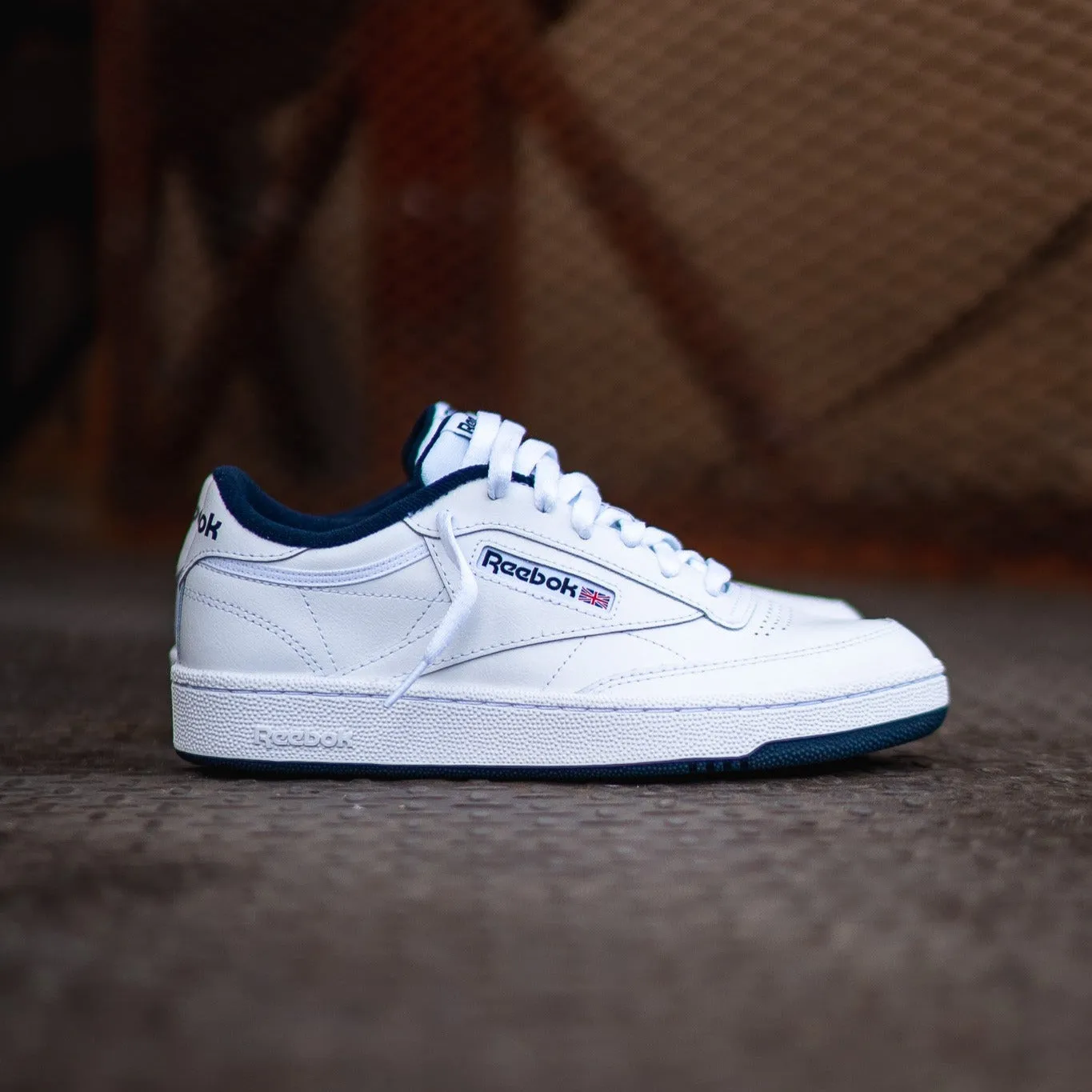 Narrow Fit Travel Wear Reebok Club C 85 (White/Navy)