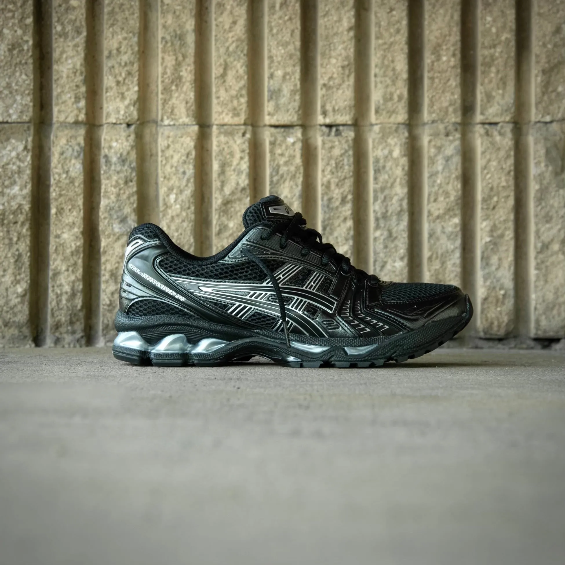 Mens Asics Gel-Kayano 14 (Black/Pure Silver) office - specific functions
