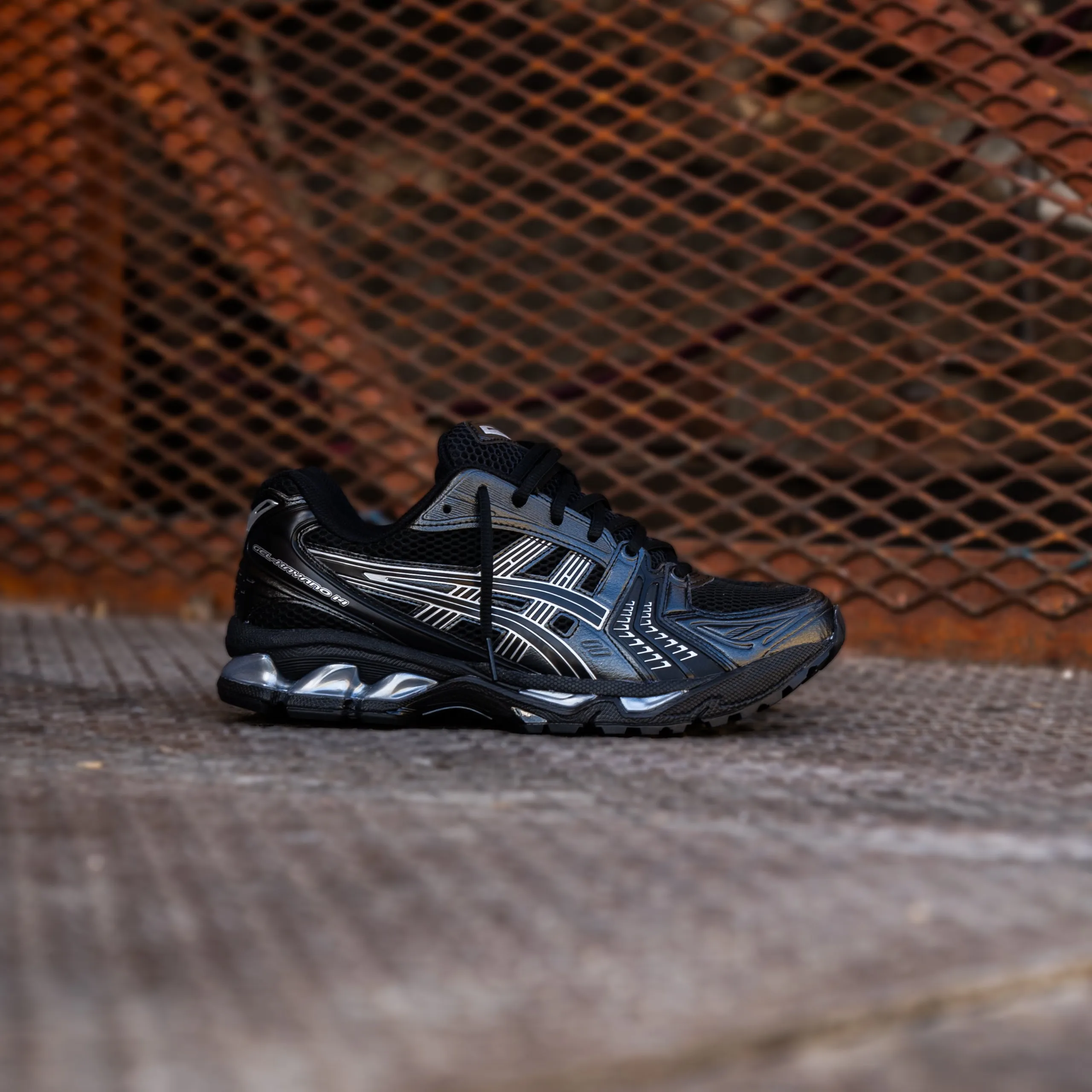 adventurers - specific functions bodybuilders' stability Mens Asics Gel-Kayano 14 (Black/Pure Silver)