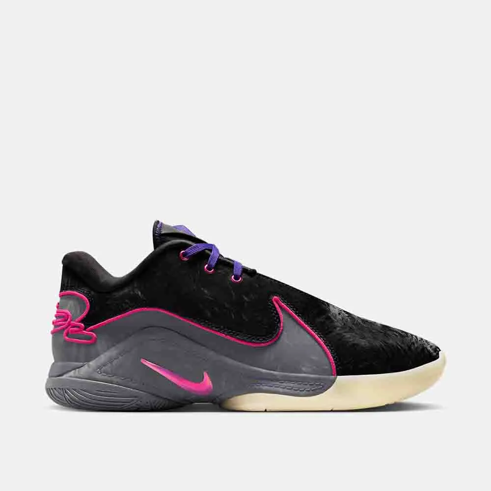 High-performance extraordinary LeBron XXII "Tunnel Vision"