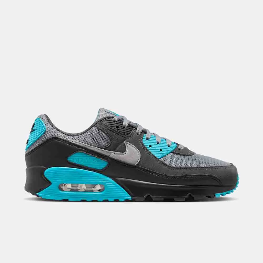 Men's Nike Air Max 90 silhouette soccer players