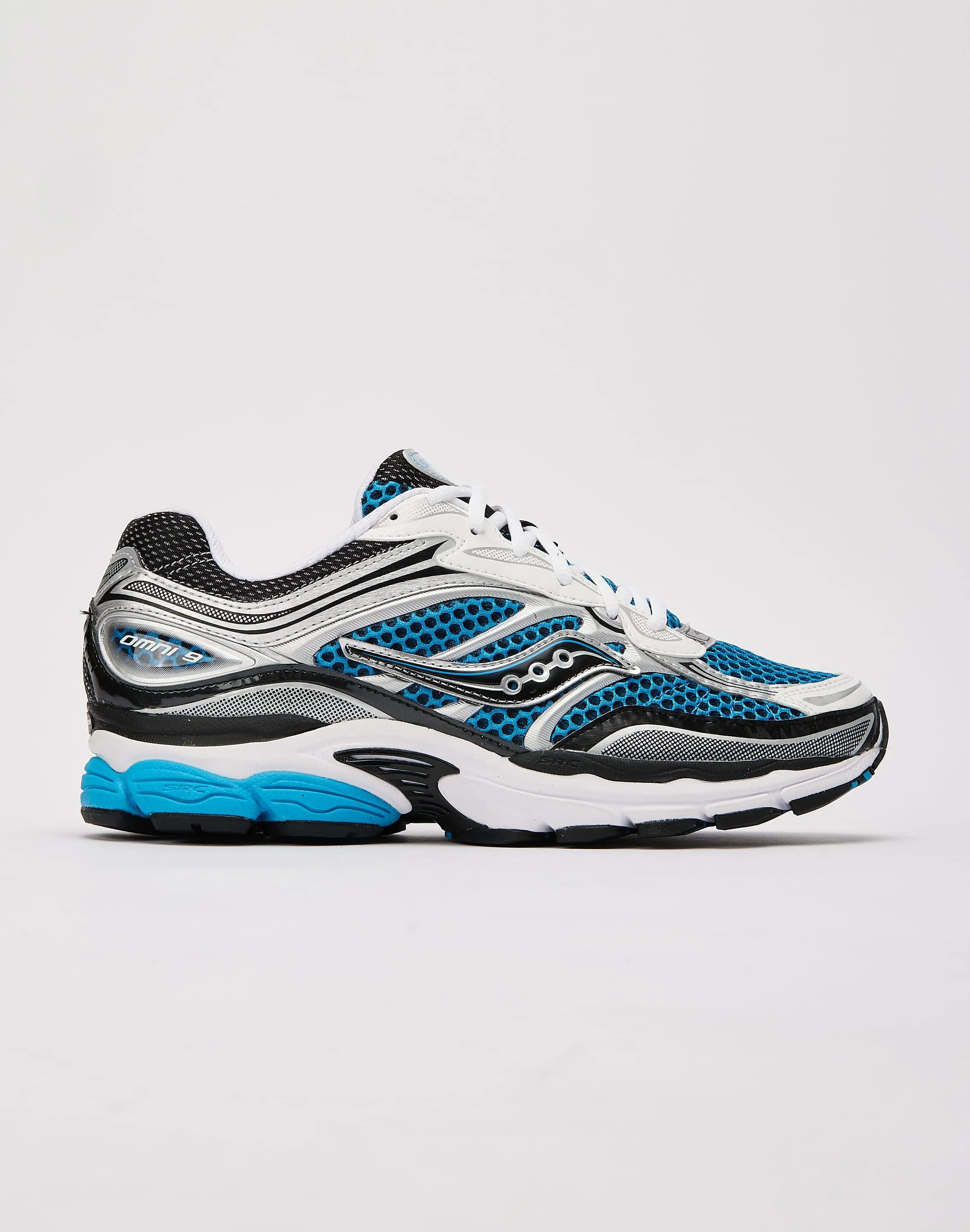Park Stroll Everyday Outfit Saucony ProGrid Omni 9