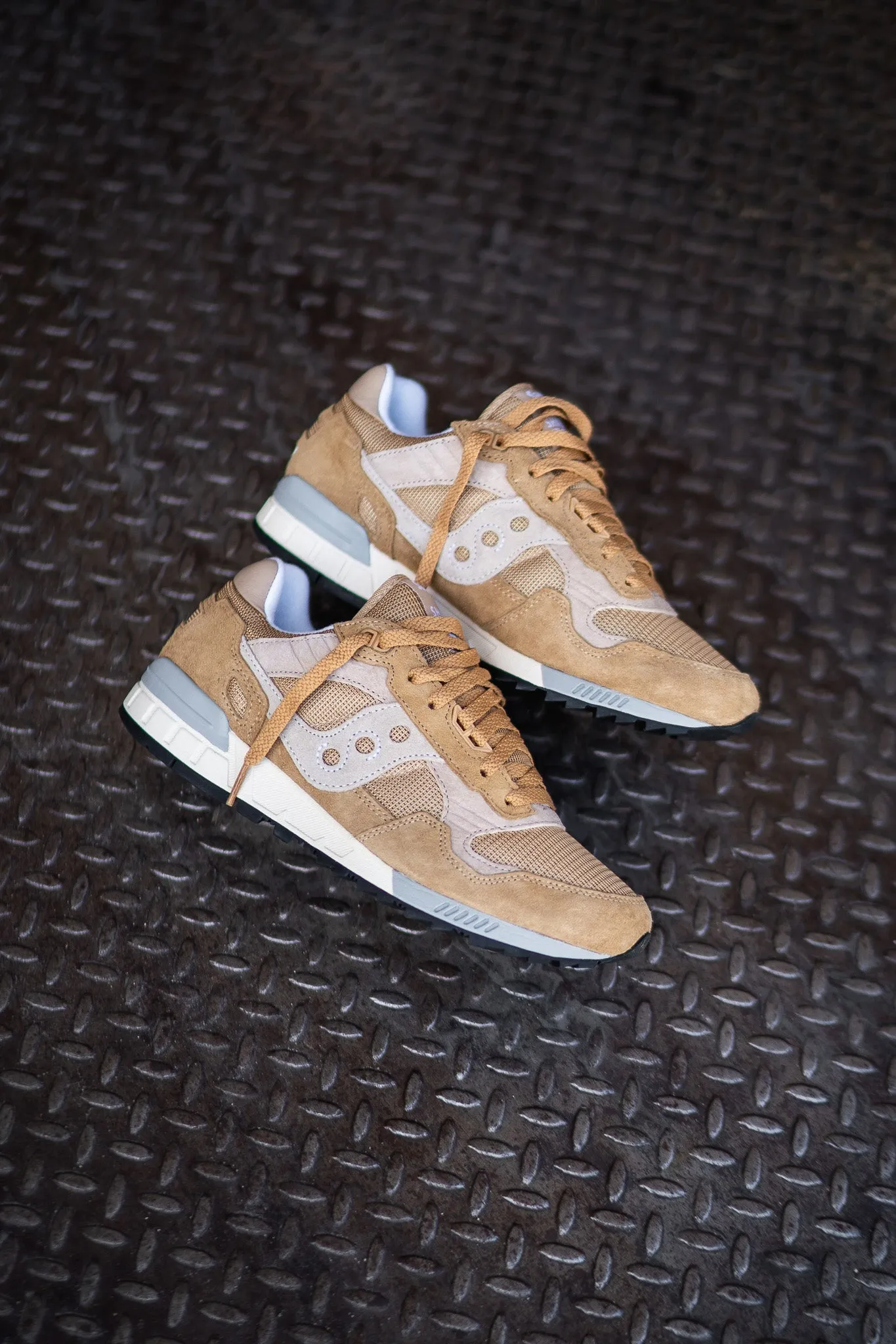 Trend-setting ease Soft Saucony Shadow 5000 (Tan)