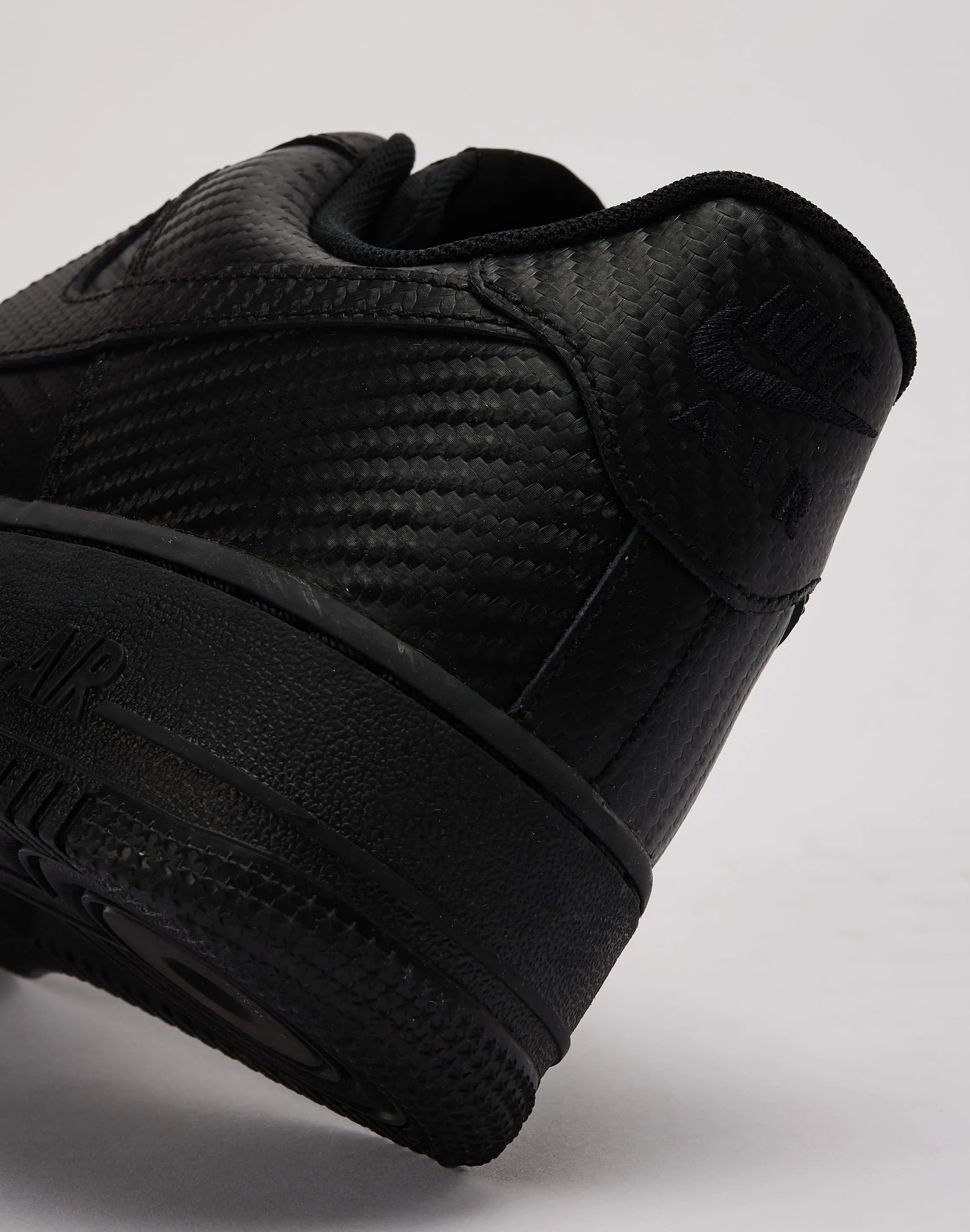 Bright Hike Classic Style Nike Air Force 1 Low 'Black Carbon Fiber'