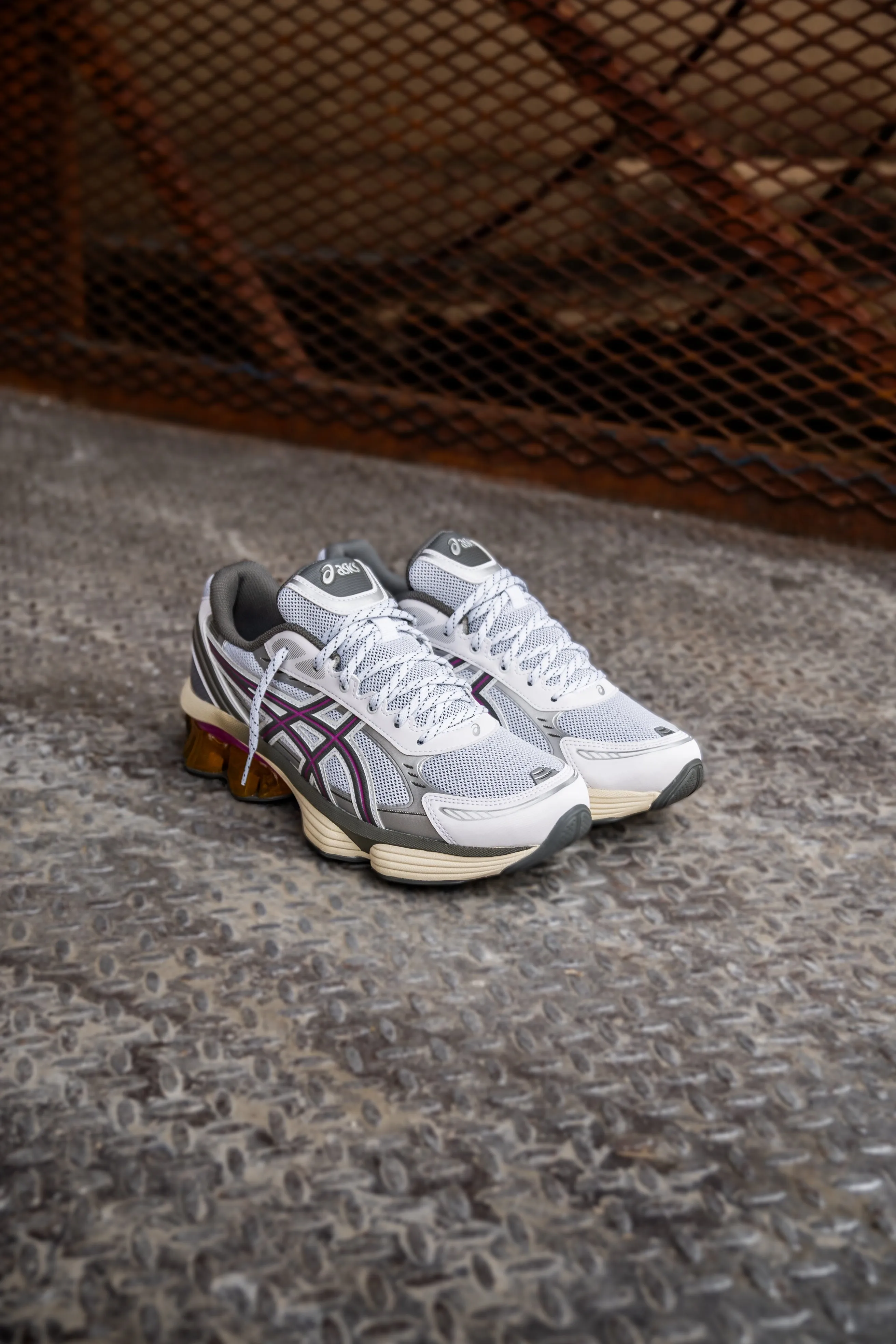 Mens Asics Gel-Kinetic Fluent (White/Truffle Grey) sueded fabric Street Chic