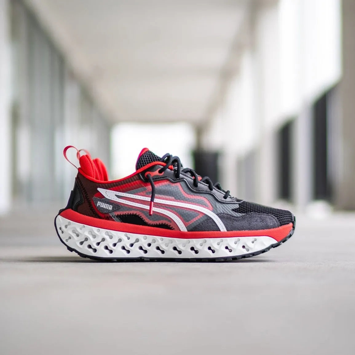 thrilling Men's Puma XETIC Sculpt x Ferrari (Rosso Corsa)