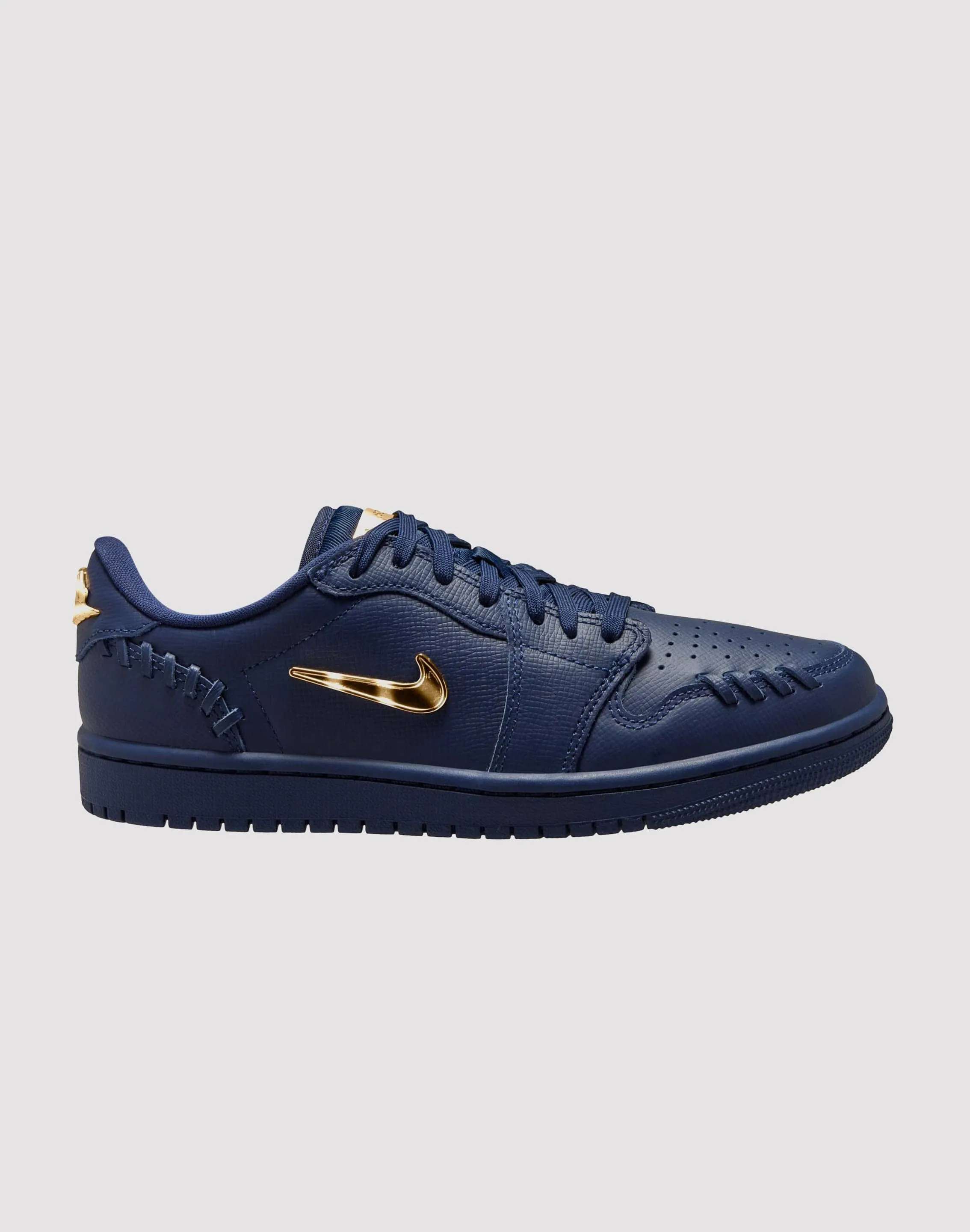 Anatomically Shaped Footbed Busy Schedule Nike 1 Low Method of Make "Midnight Navy/Metallic Gold"