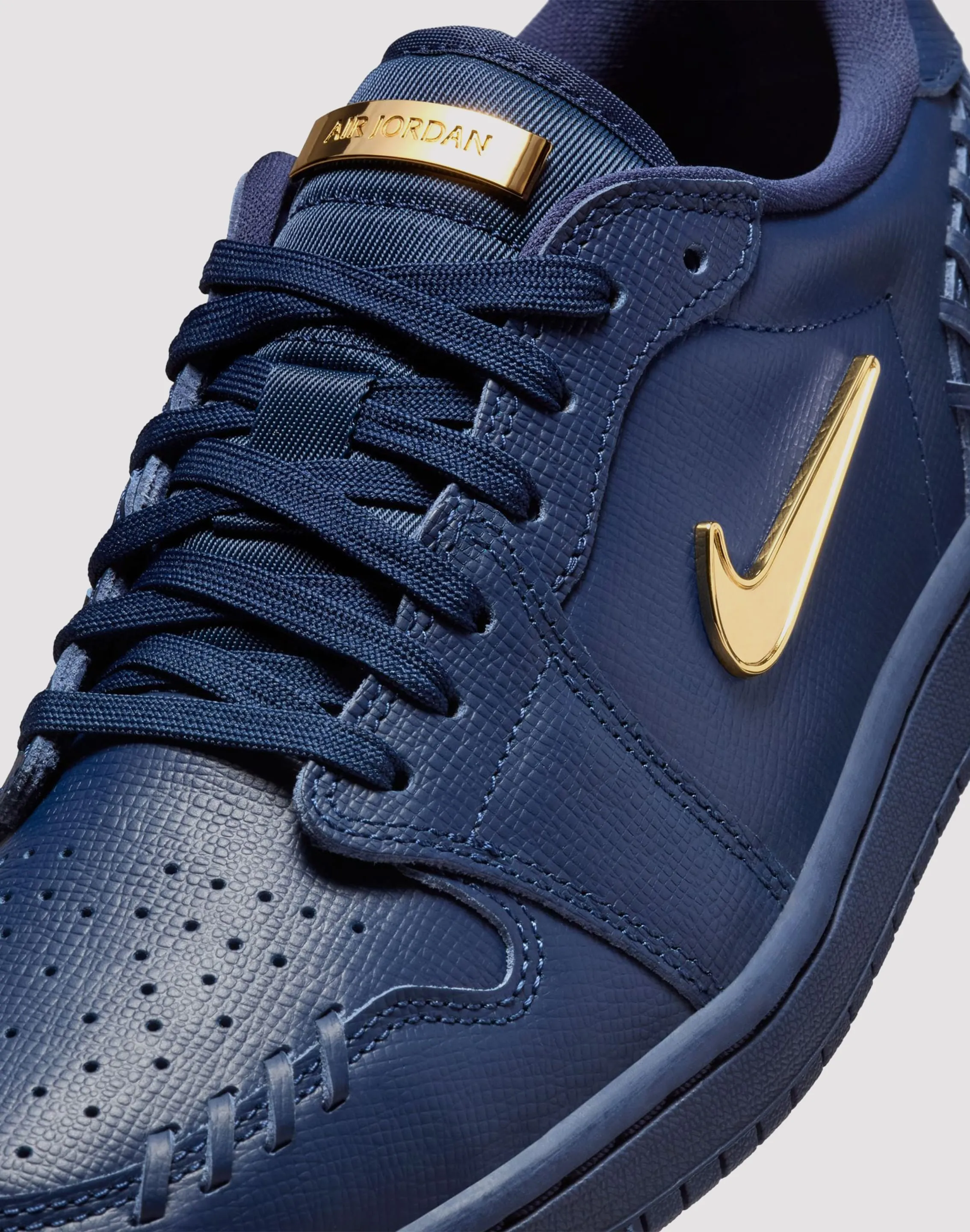 Nike 1 Low Method of Make "Midnight Navy/Metallic Gold" Weight Free Durable Feel