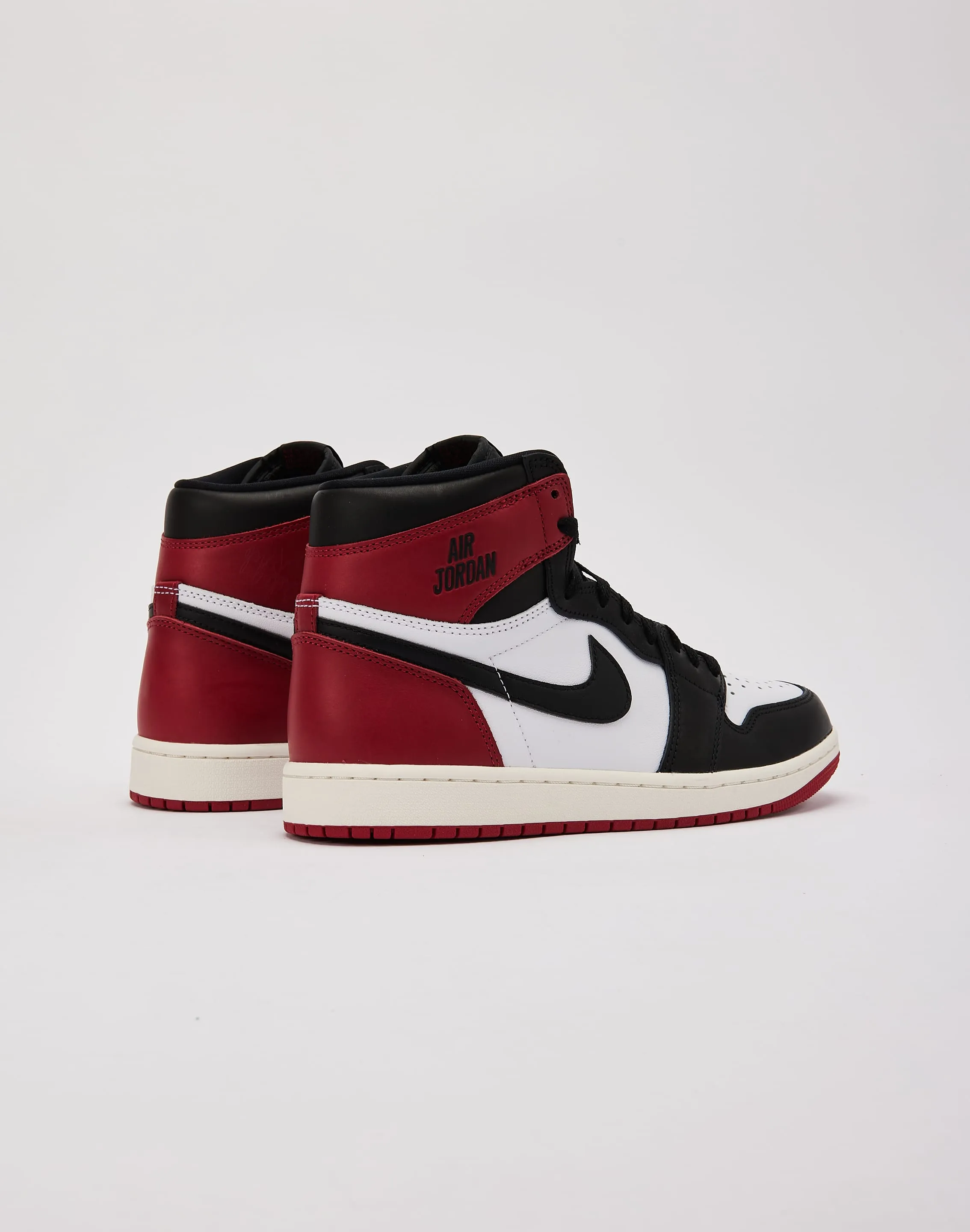 Jordan Air Jordan 1 Retro High OG 'Black Toe Reimagined' Clean Silhouette