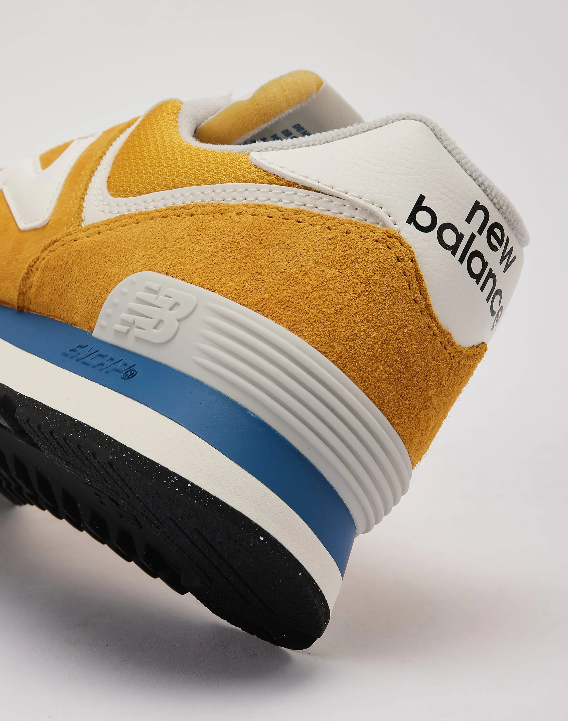 Casual Day Bend Hike New Balance 574