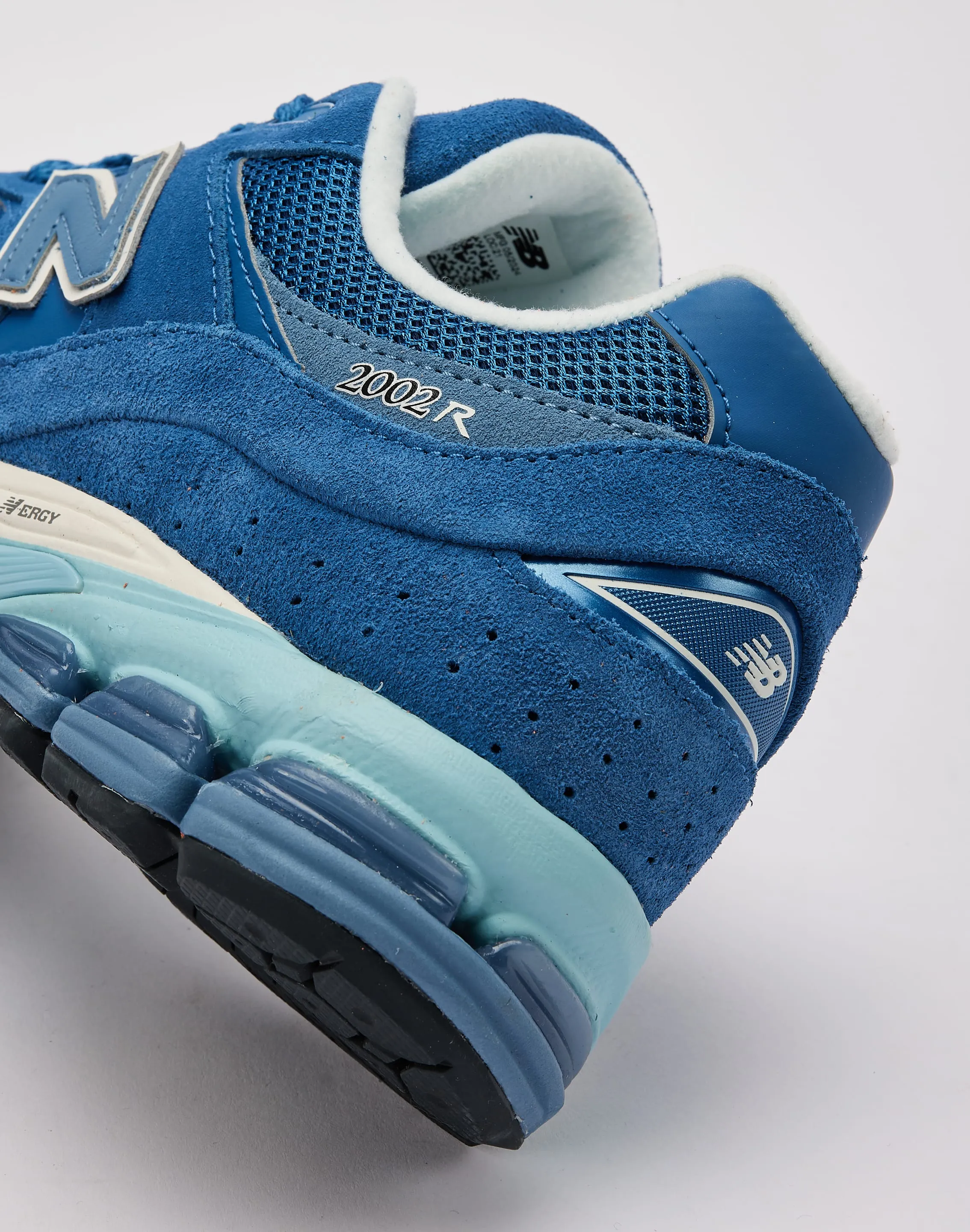 Minimal Style Cozy Interior New Balance 2002R