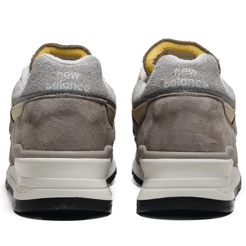synthetic upper shoes running in wide tracks shoes New Balance Made in USA 997 - Light Mushroom/Mirage Grey
