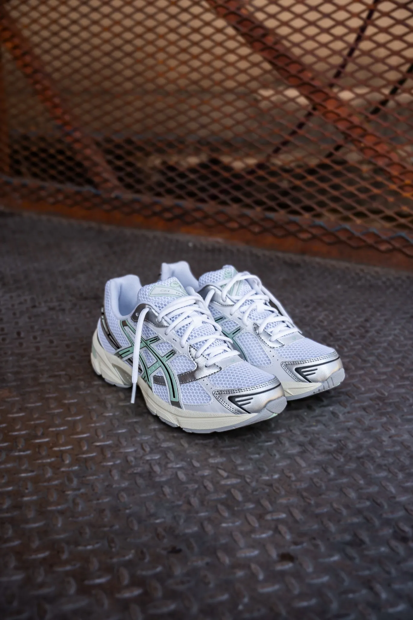 Mens Asics Gel-1130 (White/Mint Tint) sunny - day shoes men's extra - large