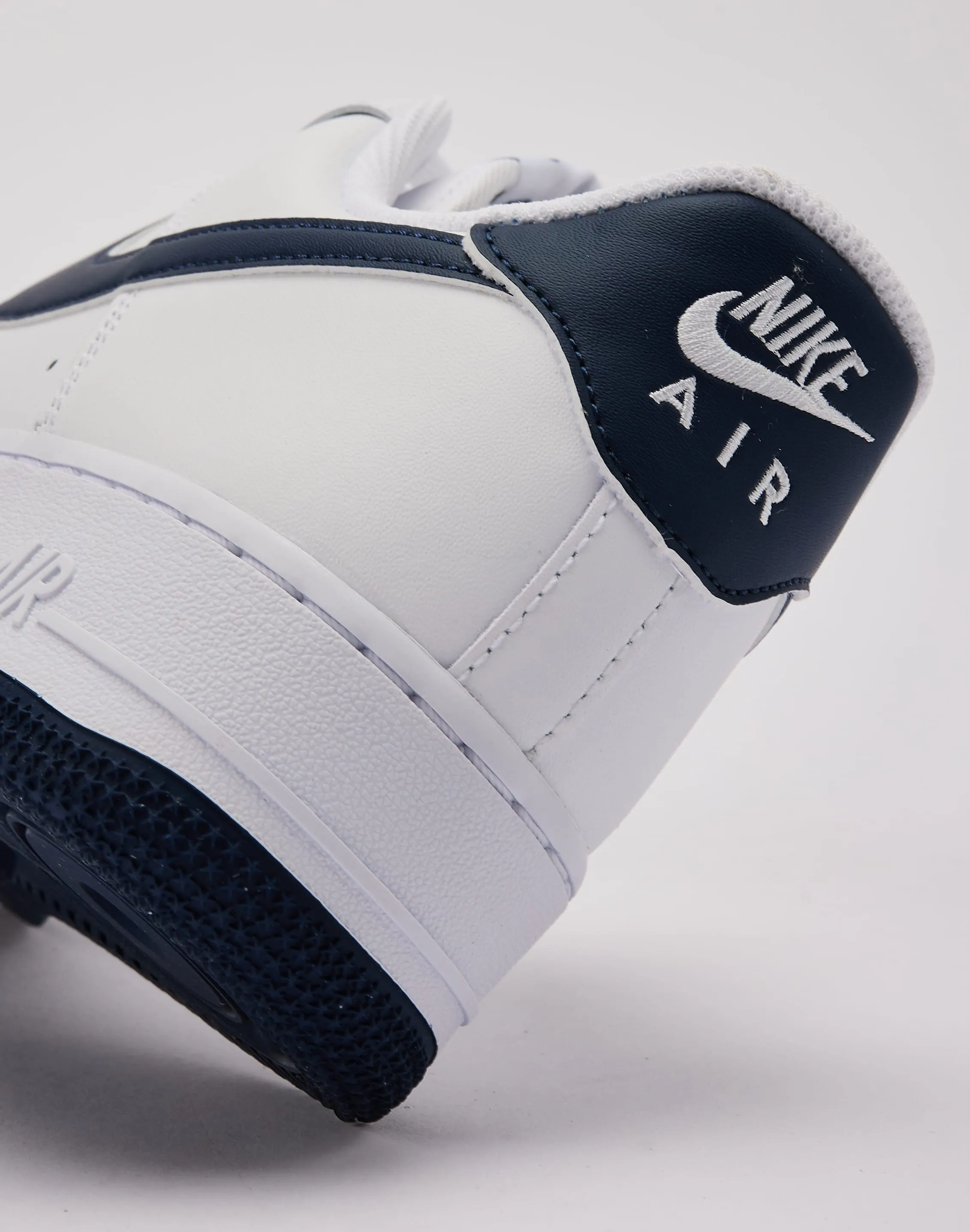 Nike Air Force 1 Low '07 Clean Silhouette Cruise Walk