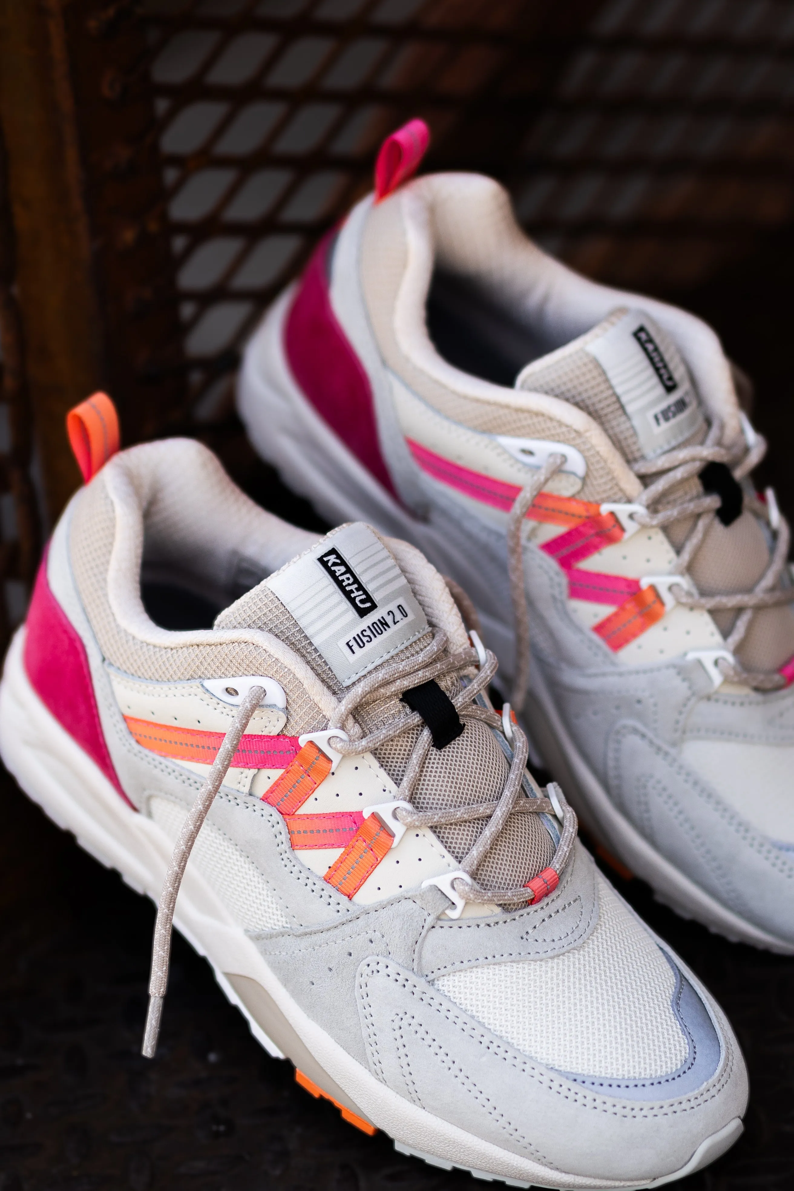 Adaptive stability Maximum Support Men's Karhu Fusion 2.0 (Foggy Dew/Hot Pink)