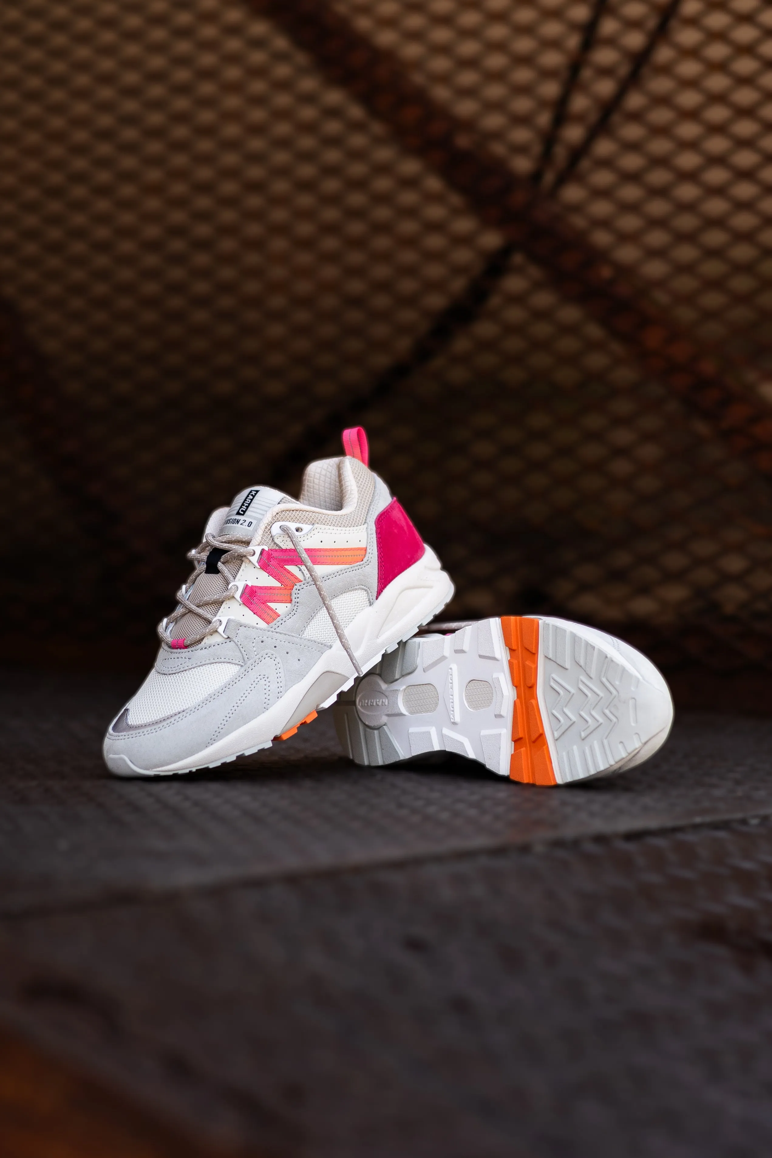 Urban cushioning hue Men's Karhu Fusion 2.0 (Foggy Dew/Hot Pink)