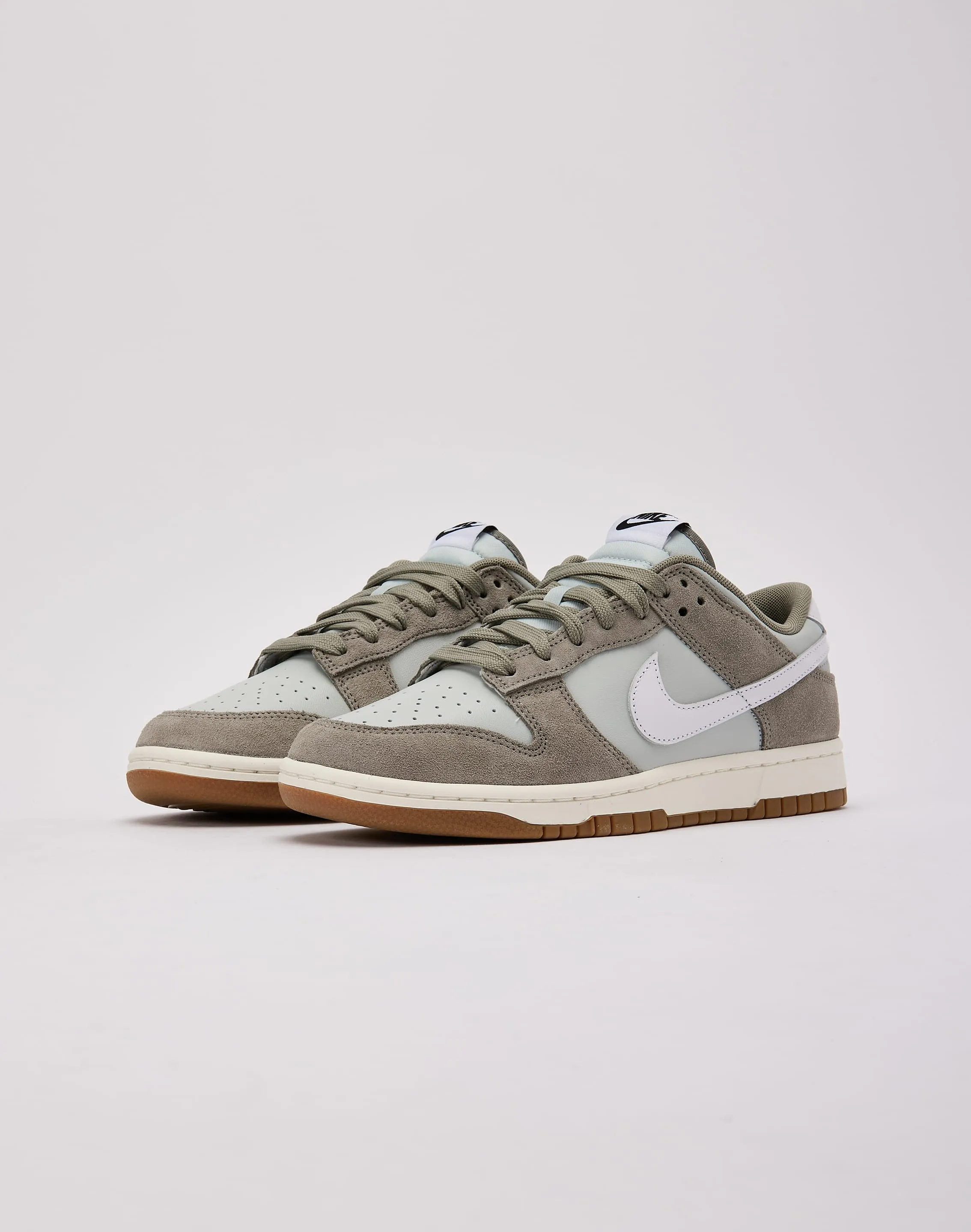 Nike  Dunk Low Retro SE Outfit Choice