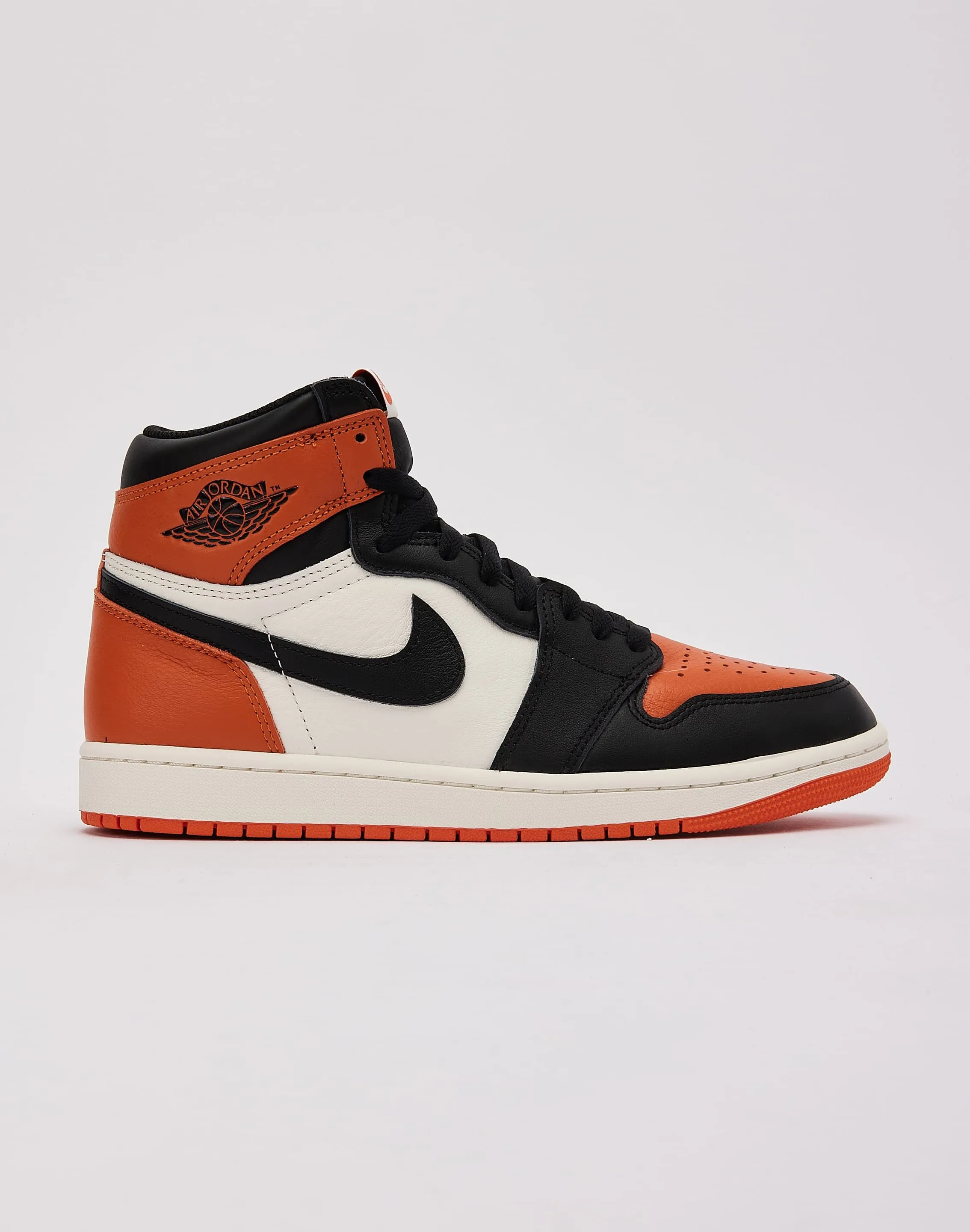 Day Wear Bus stop Jordan Air Jordan 1 Retro High OG 'Shattered Backboard'