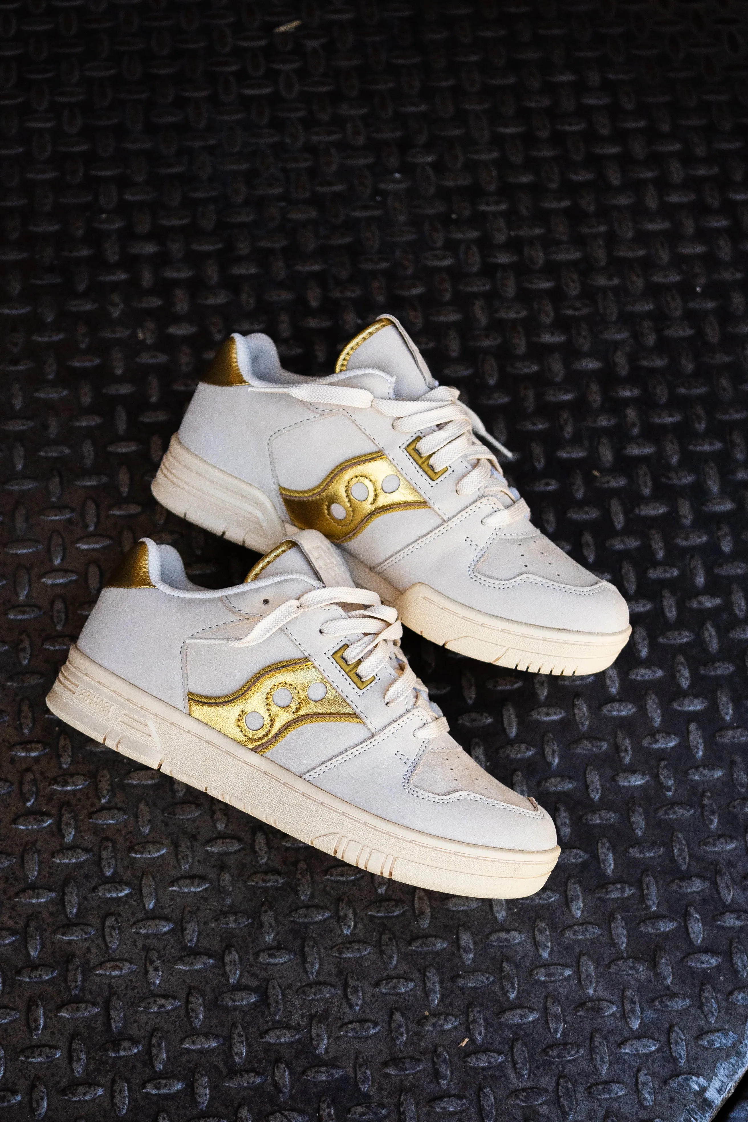 Mens Saucony x Trinidad James Hommewrk Sonic Low 'COACH??S SHOE' (Cream/Gold) Charming active seniors