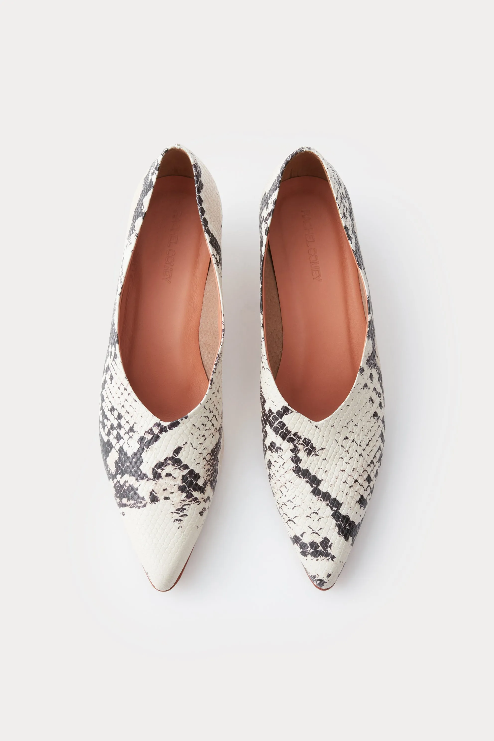 hardest Distinctive Design Clemmie Kitten Heel (Solid)
