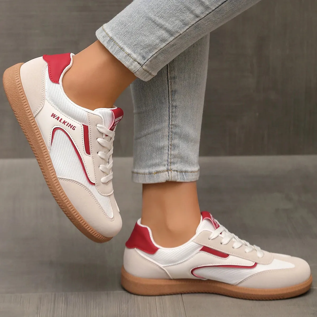 Urban Ride Women Shoes Fashion Casual Flats Vulcanize Shoes Ladies Outdoor Walking Sneakers Women Comfortable Classical Shoes Black White