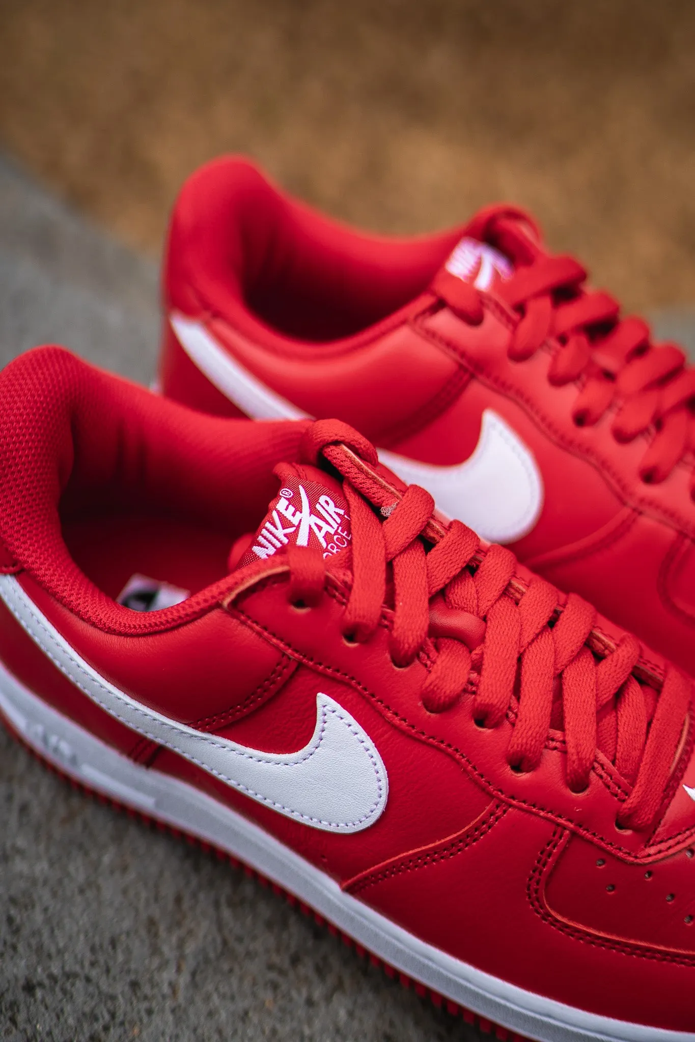 Mens Nike Air Force 1 Low Retro QS (University Red) Eye-Catching