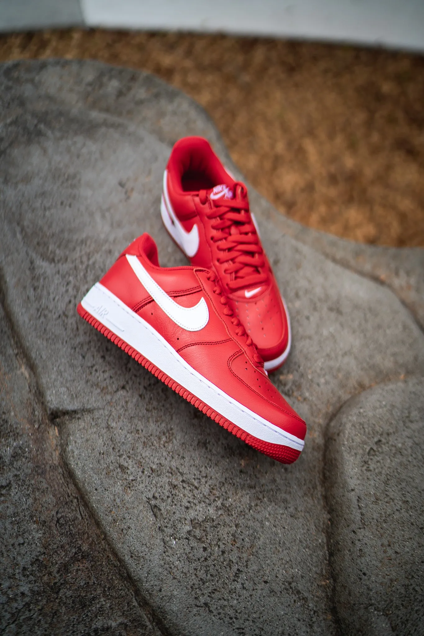 Suitable Mens Nike Air Force 1 Low Retro QS (University Red)
