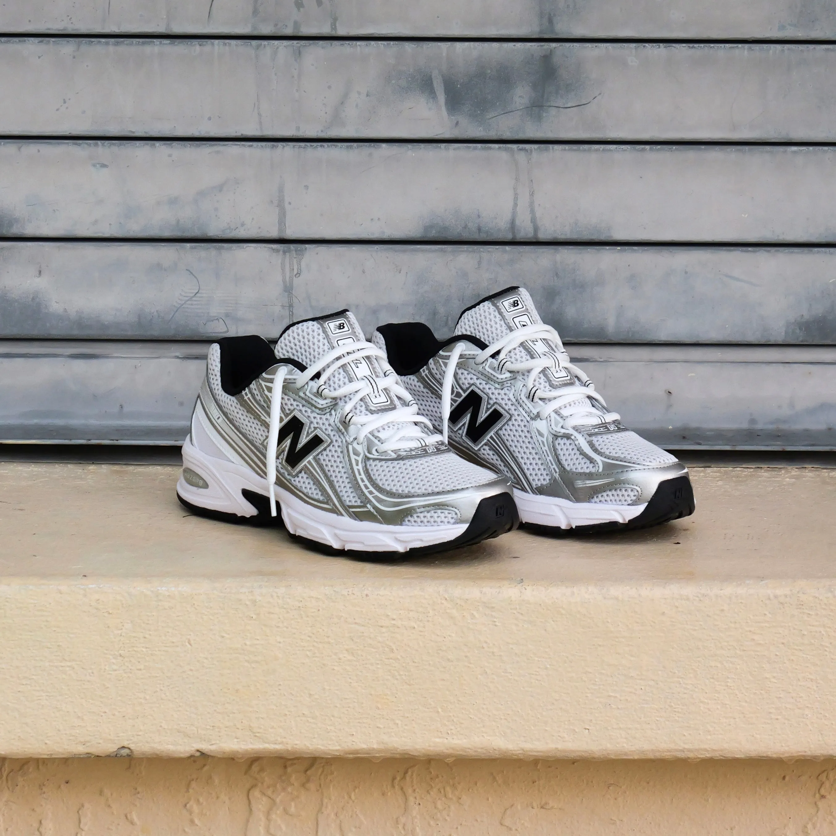 Mens New Balance 740 (White/Silver Metallic/Black) - U740NW2 Posture correction Ultimate Comfort