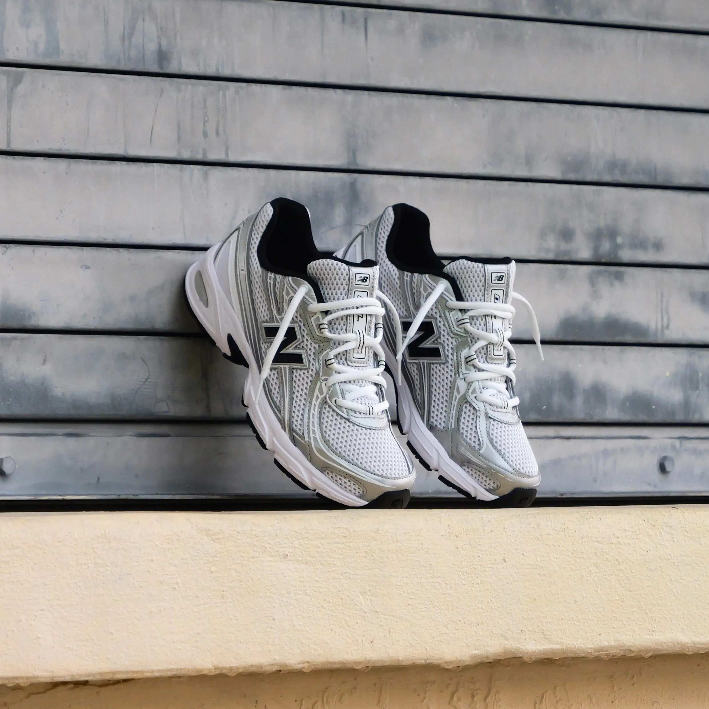 Mens New Balance 740 (White/Silver Metallic/Black) - U740NW2 Office Wear