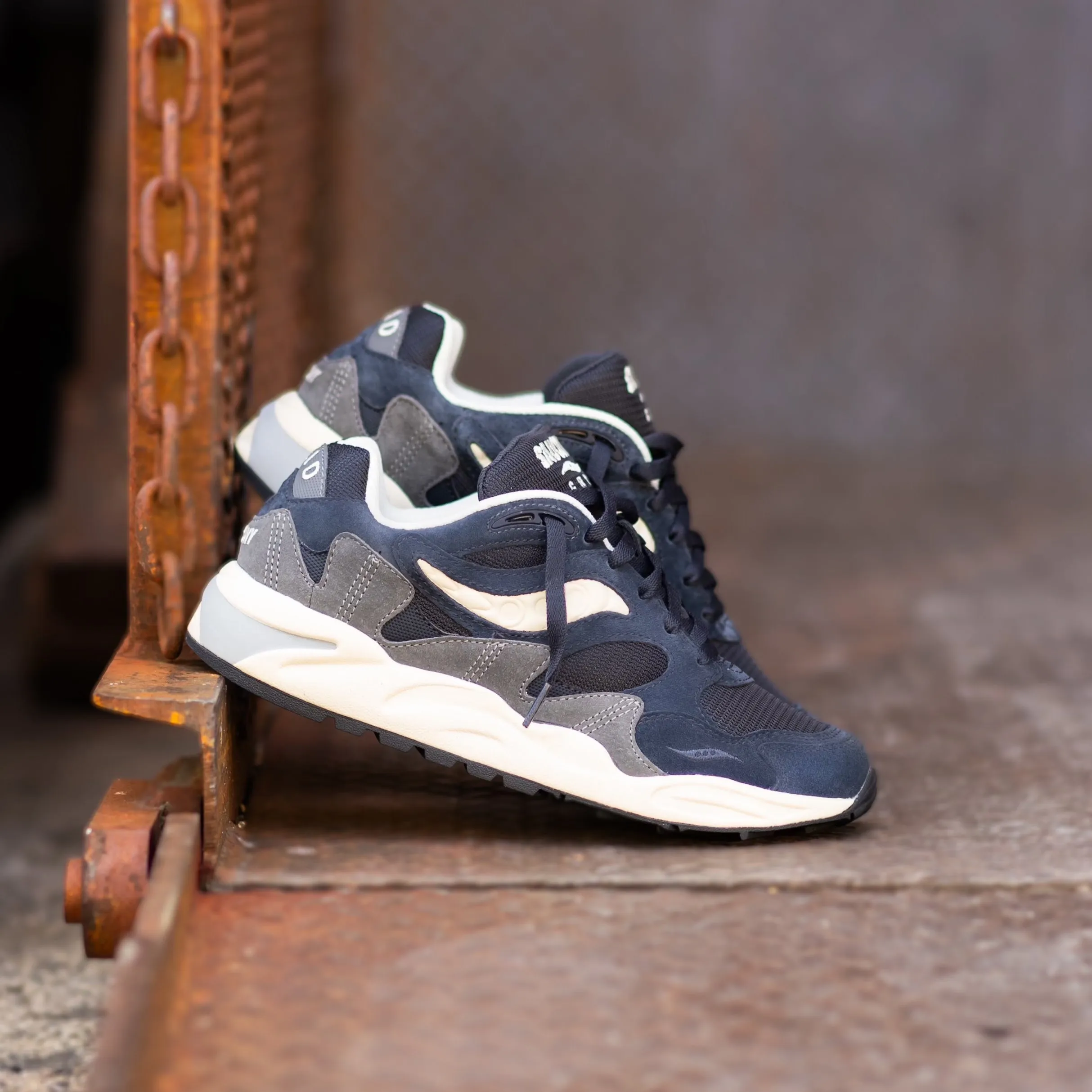 Mens Saucony Grid Shadow 2 (Navy/Cream) lace - type