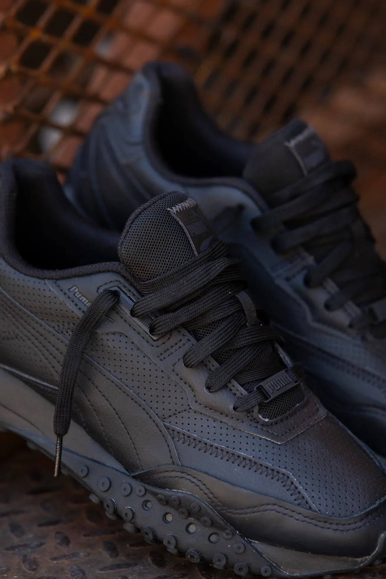 Mens Puma Blacktop Rider Leather (Black/Shadow Grey) football players' protection