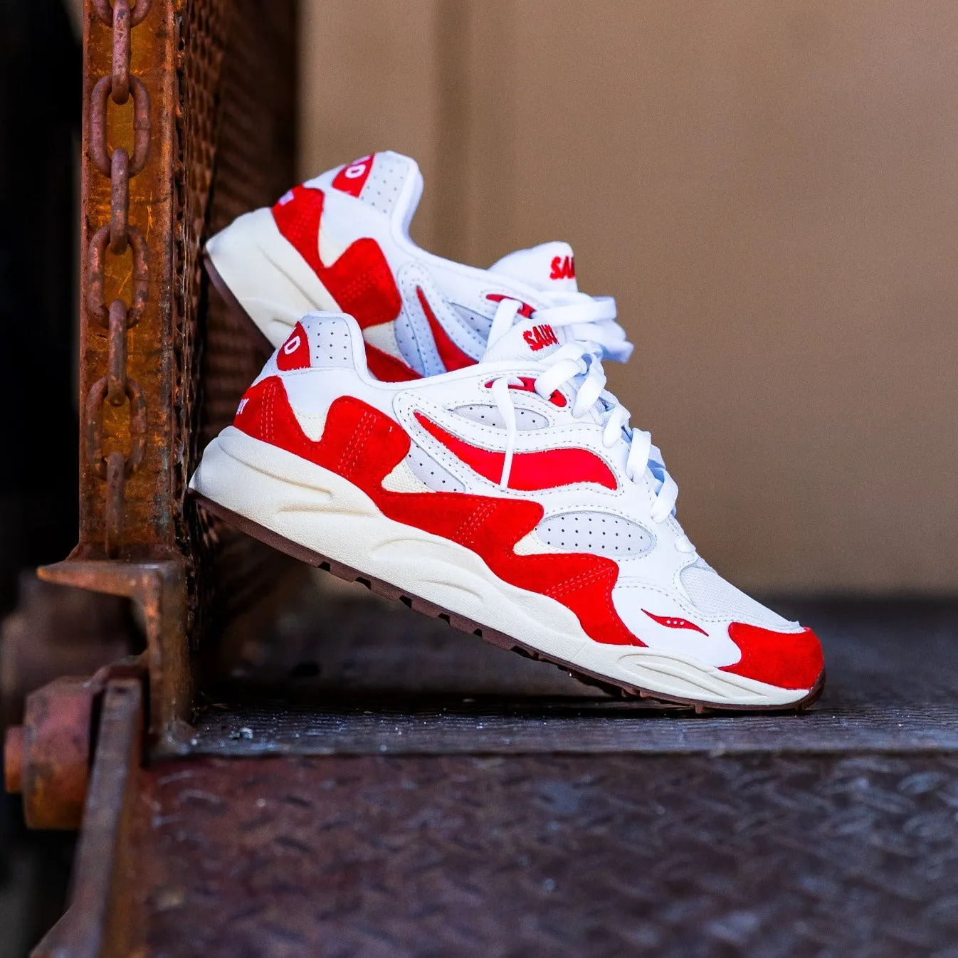 most formal Lightweight Cushioning Mens Saucony Grid Shadow 2 (White/Red)