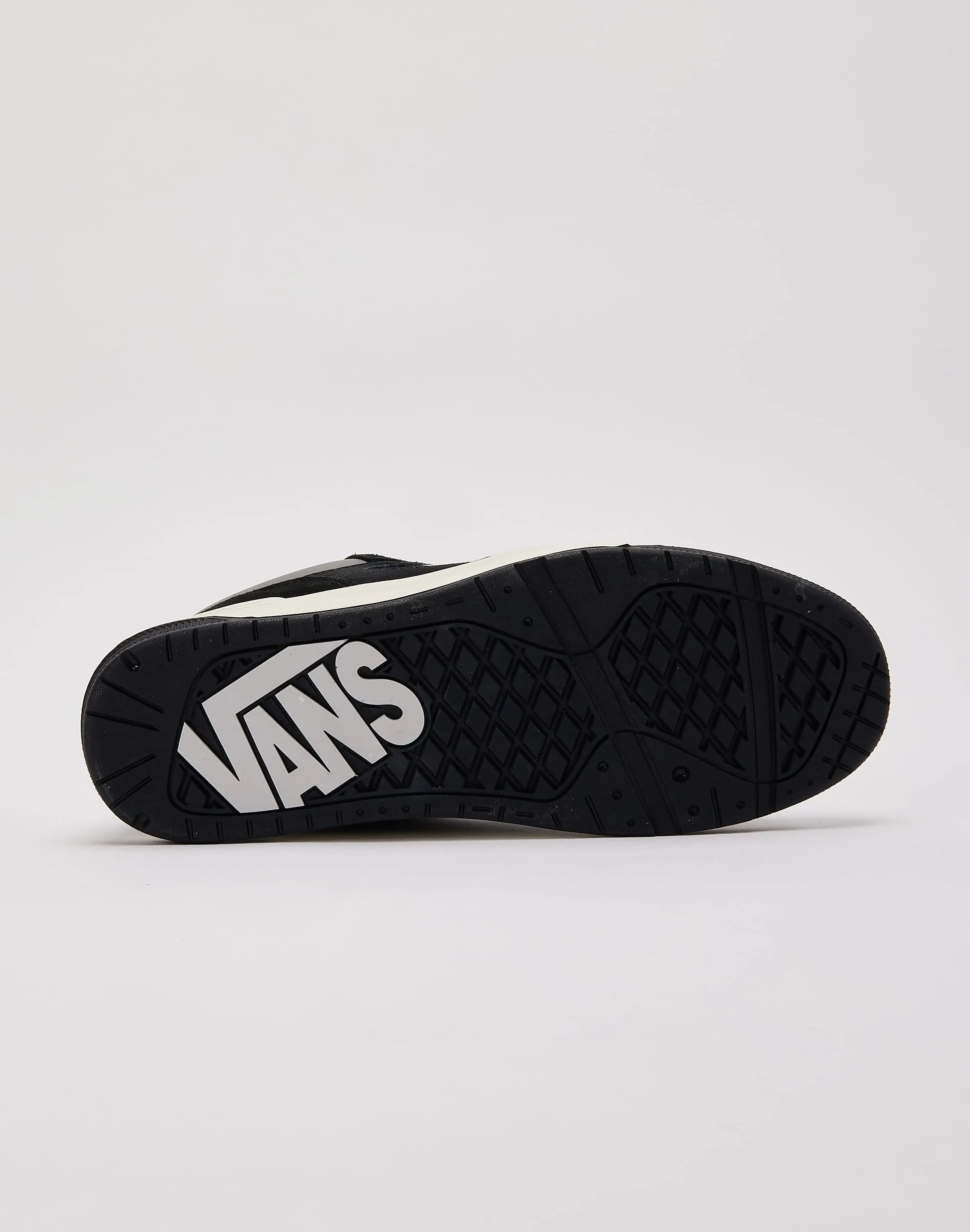 Tunnel Trek Vans Upland