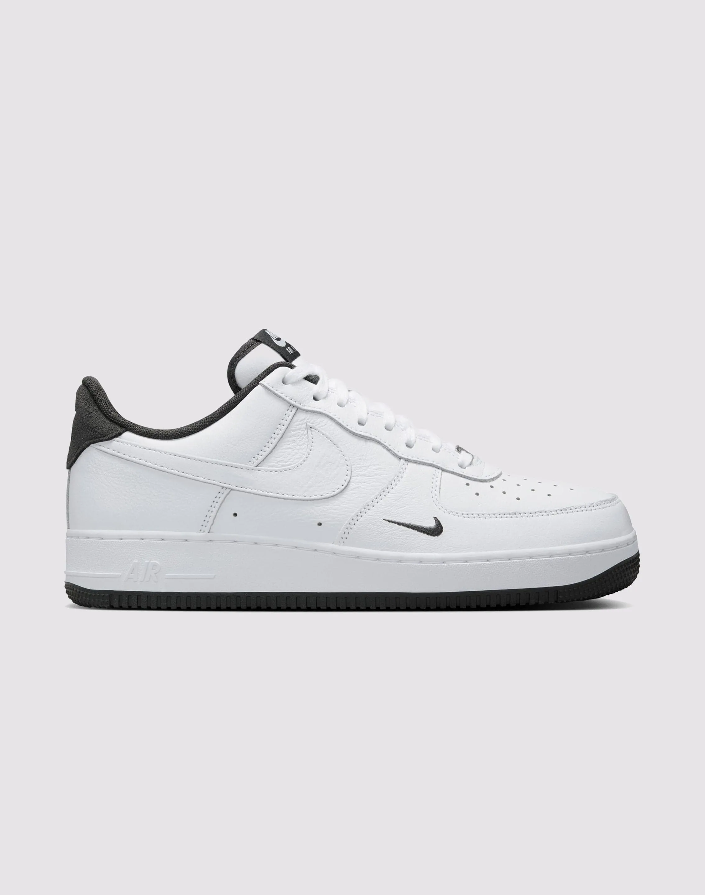 Dynamic Wear Nike Air Force 1 '07 LV8