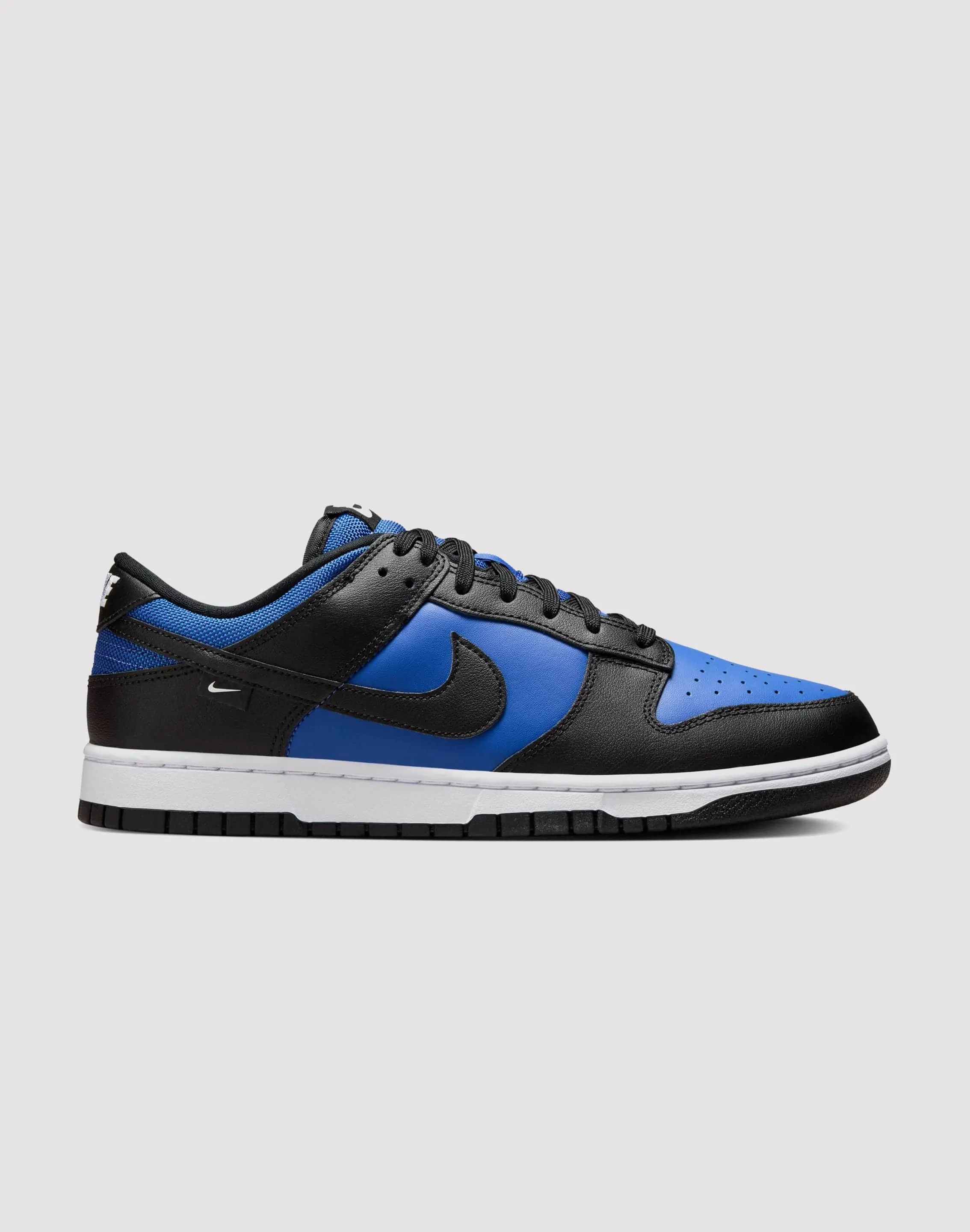 Nike Dunk Low Friend Hike