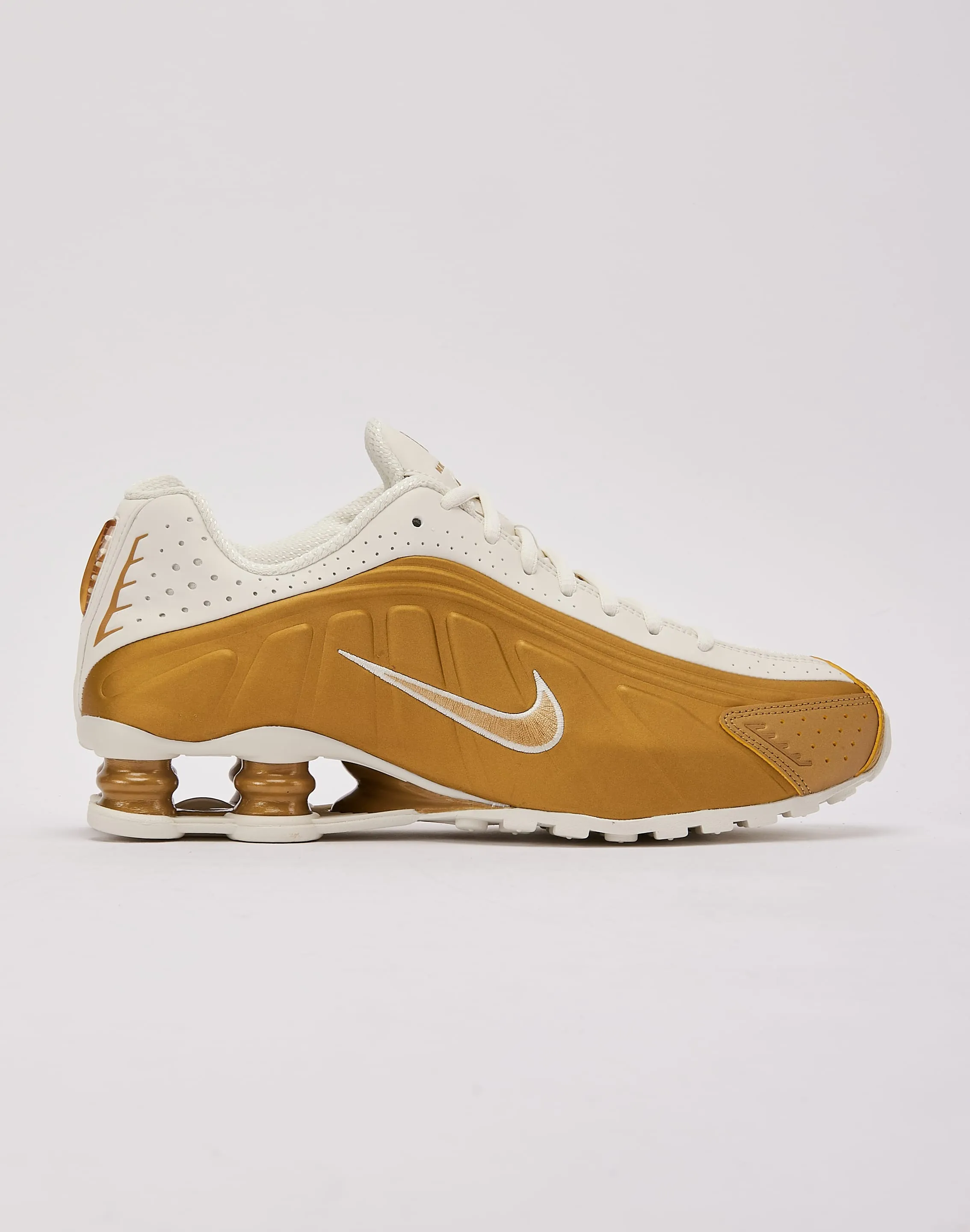 Wide Toe Box Engineering Nike Shox R4