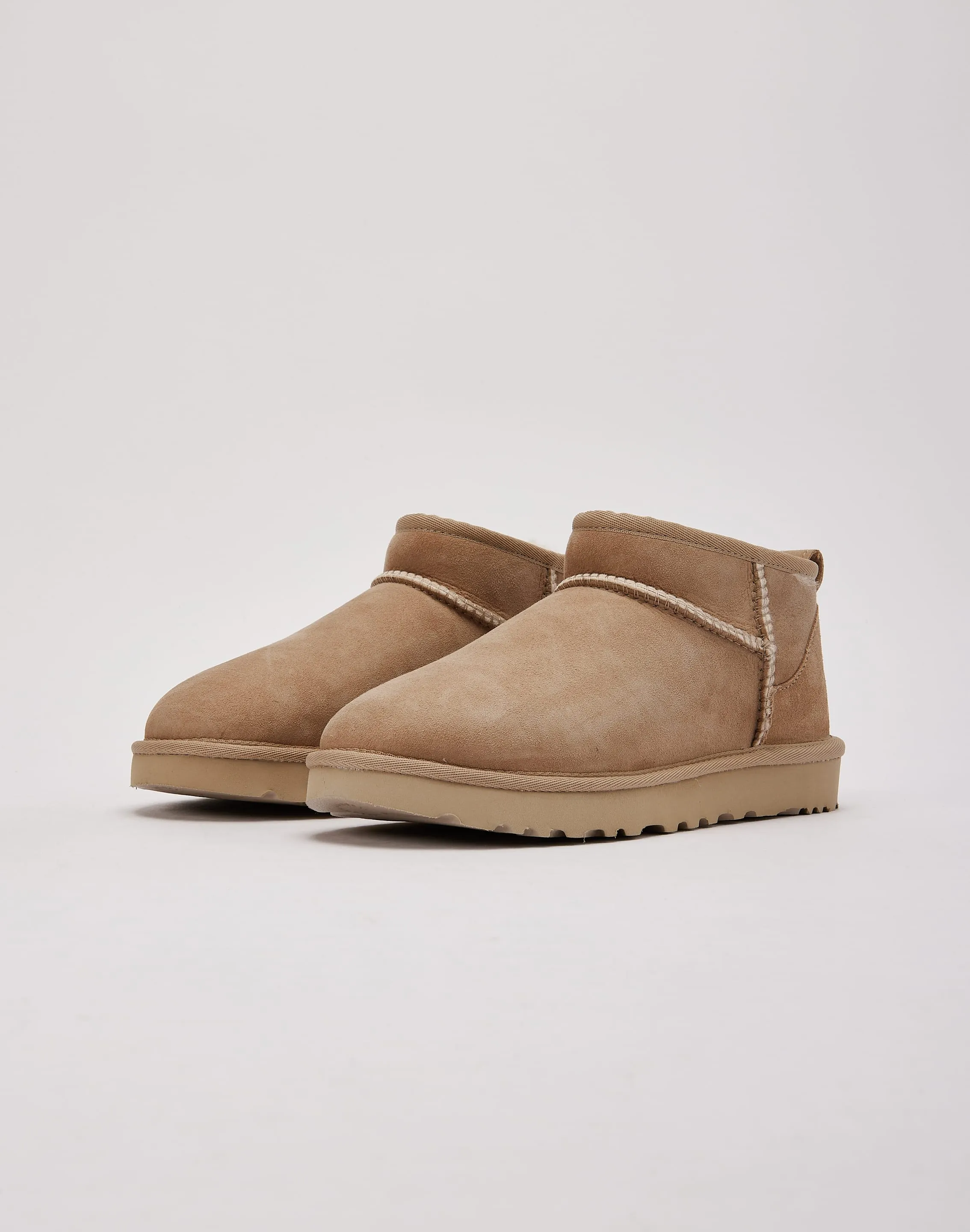 Thermal Regulation Fabric UGG Classic Ultra Mini Boots