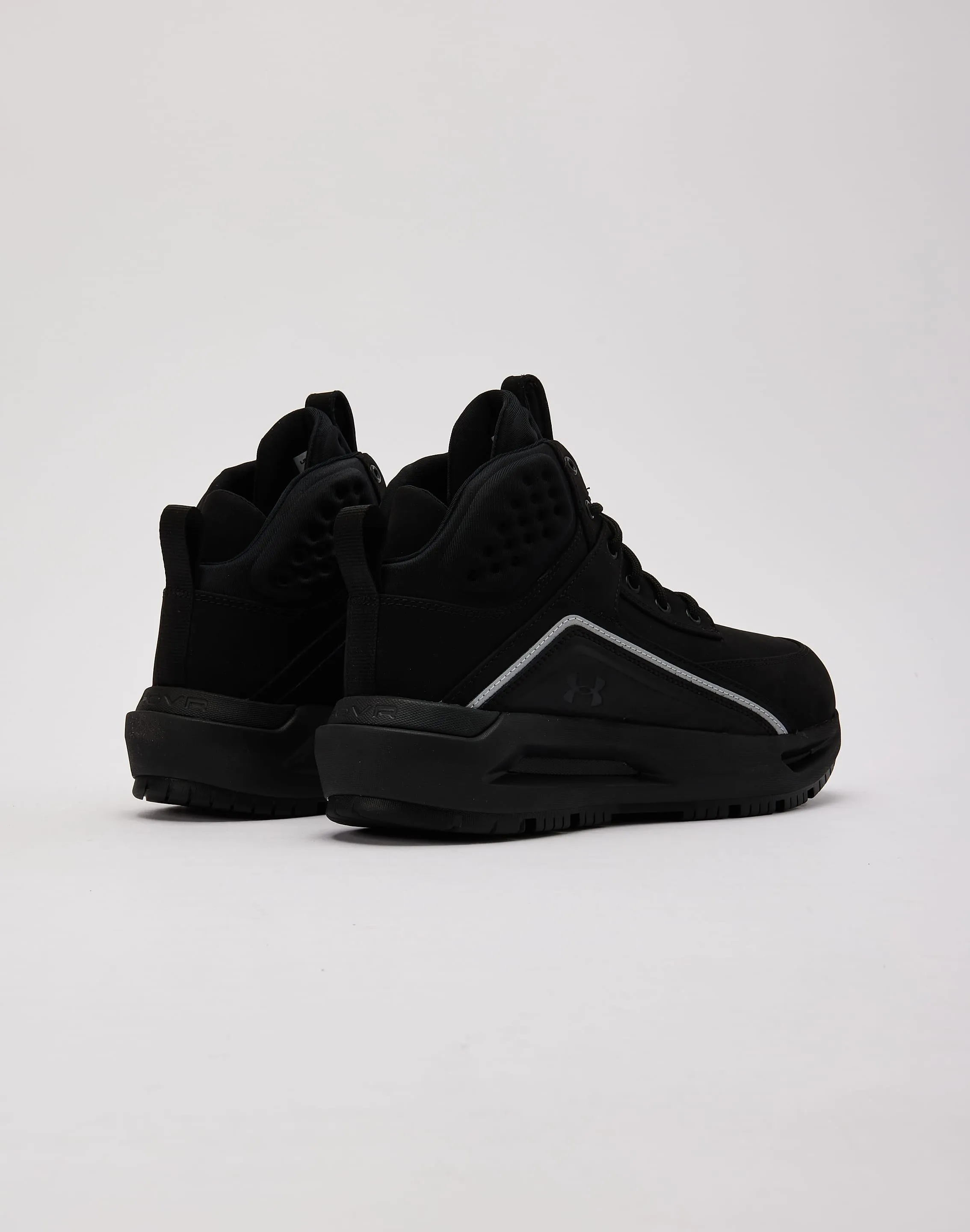 Under Armour 695 Boots Go Light