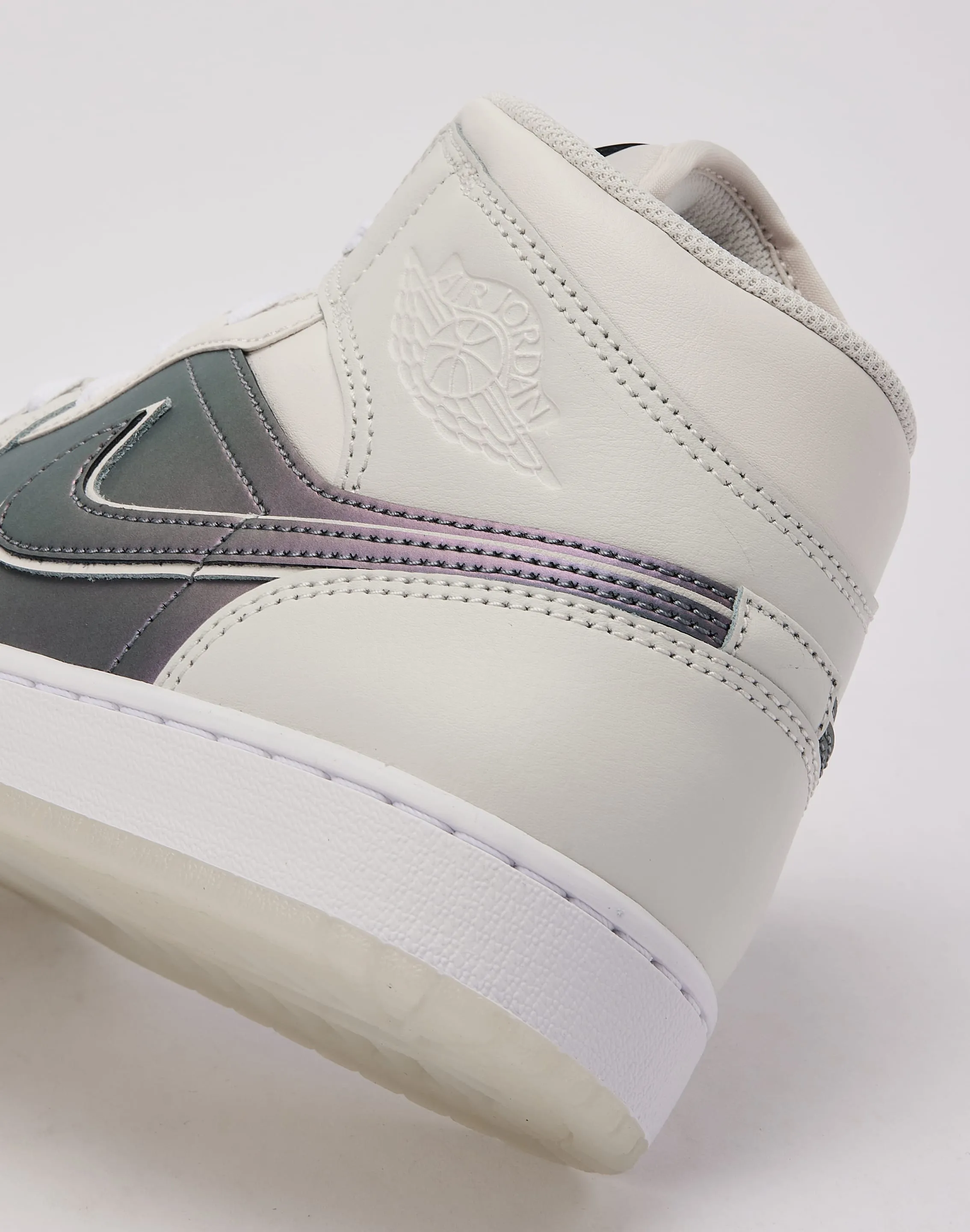 Jordan Air Jordan 1 Mid SE Effortless Fit