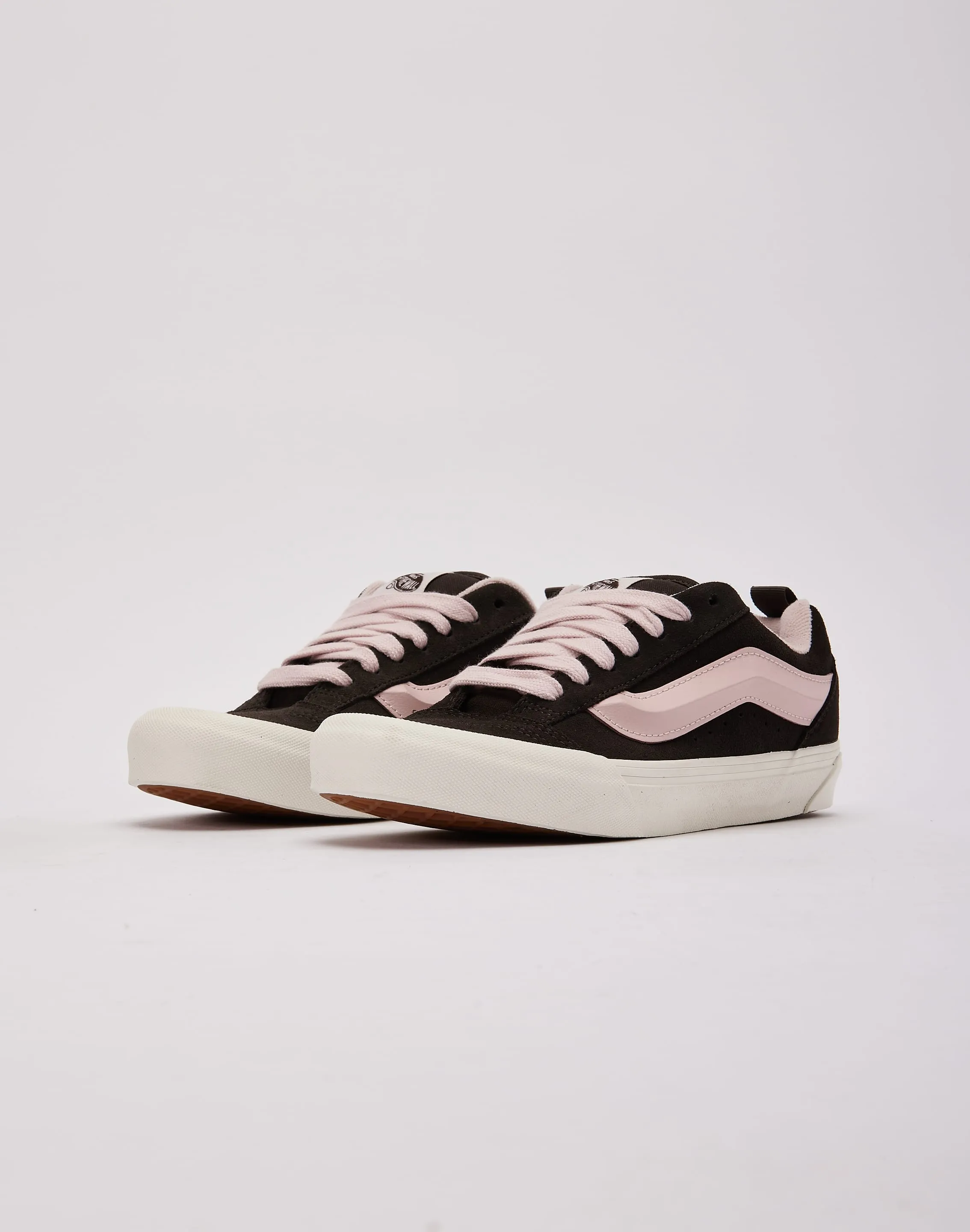 Decoupled Heel Construction Balanced Design Vans Knu Skool