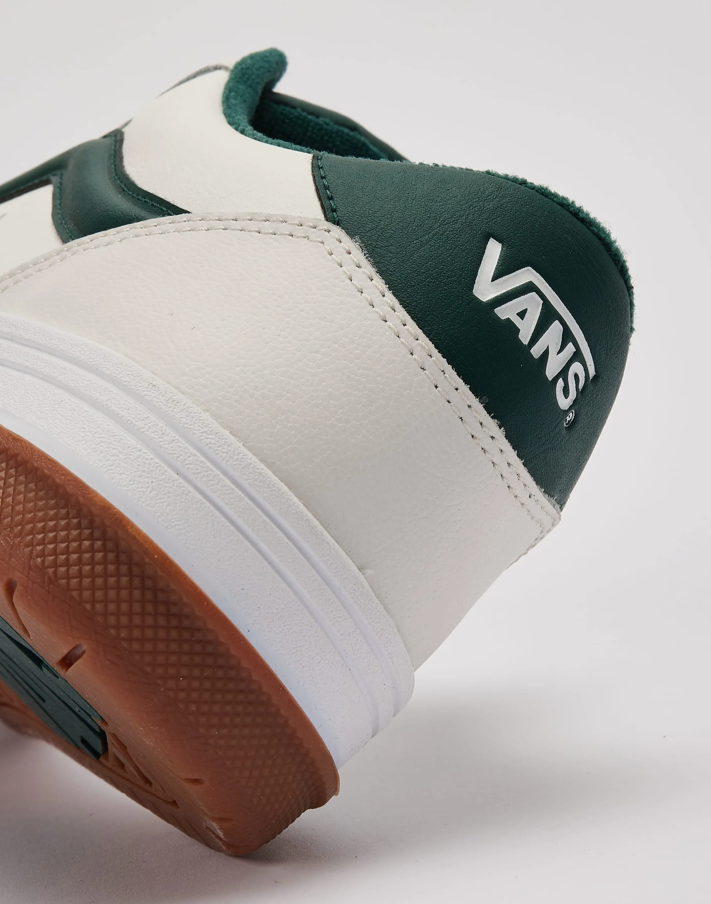 Vans Hylane Weekend Chill Comfortable Feeling