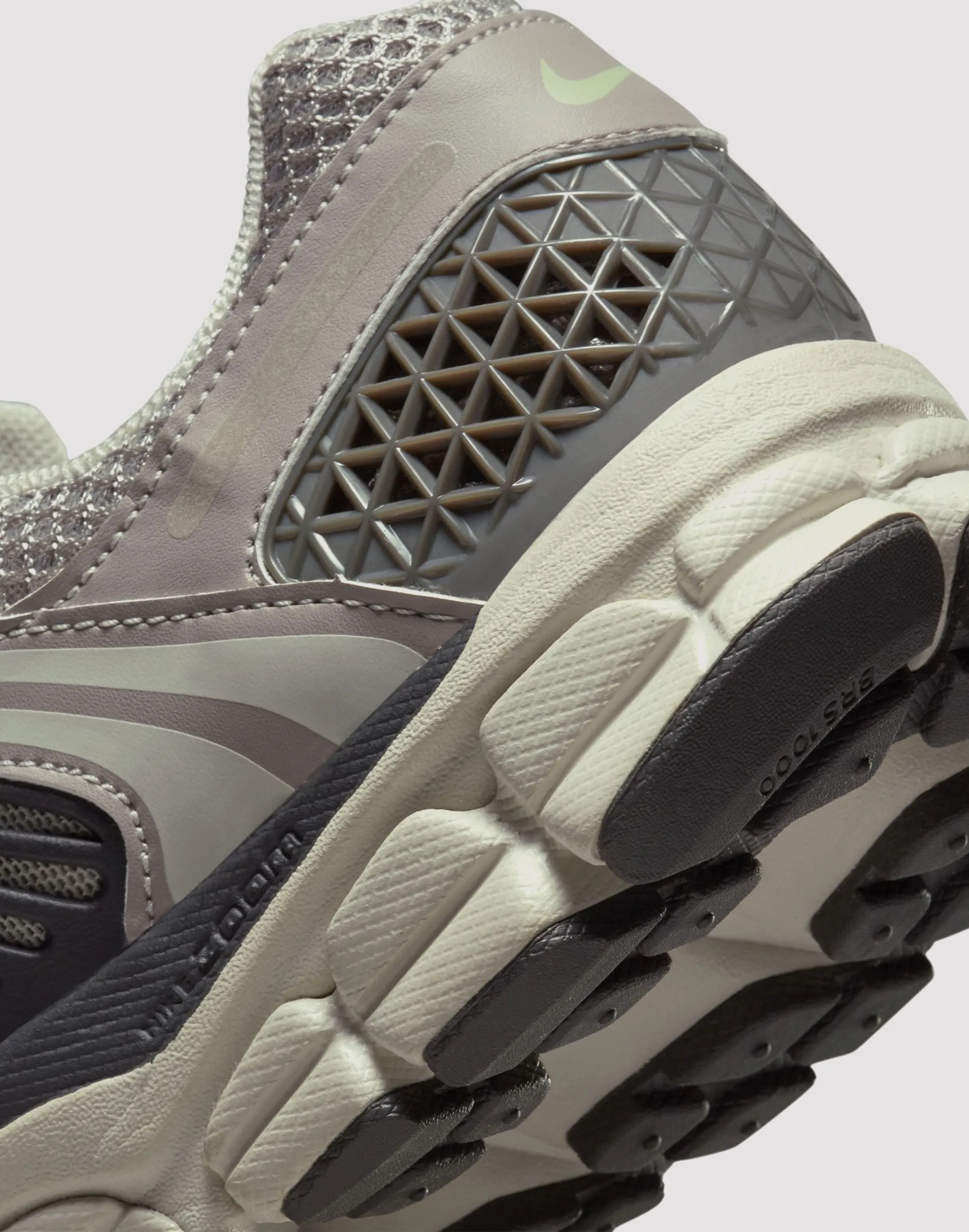 Nike Zoom Vomero 5 "Cobblestone/Light Bone" Outfit Match